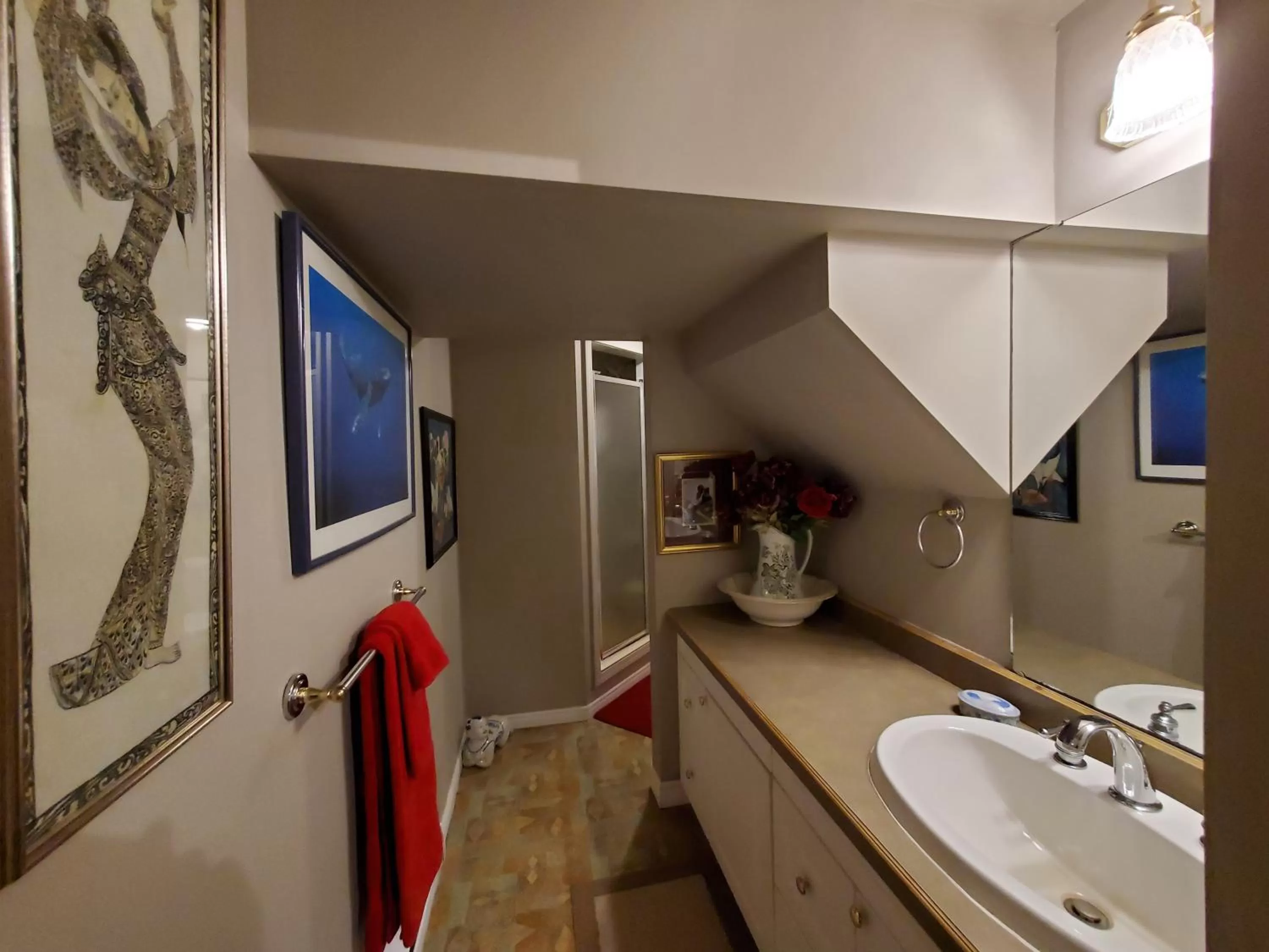 Bathroom in Shambhala Bed and Breakfast