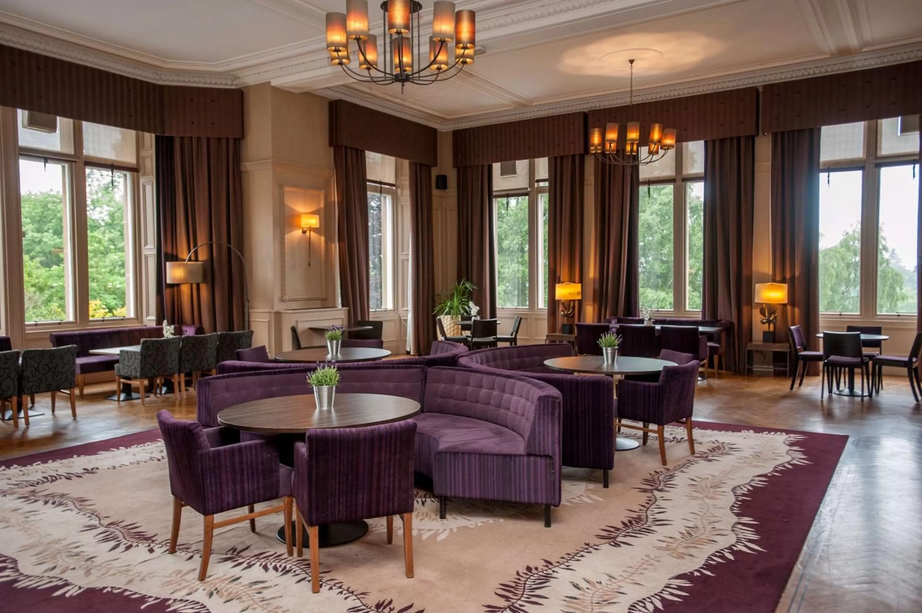 Lobby or reception in DoubleTree by Hilton Dunblane Hydro Hotel
