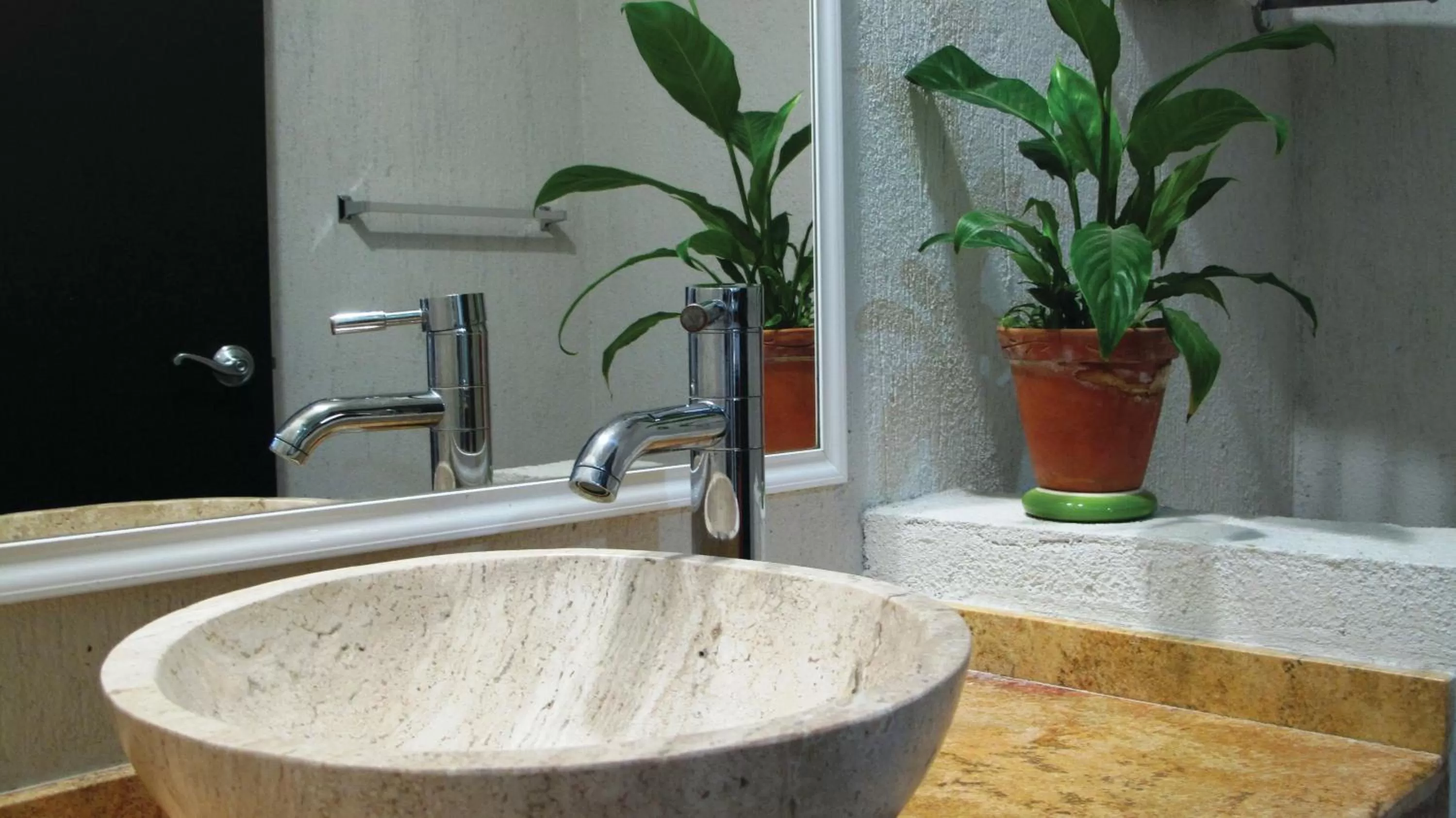 Toilet in Hotel RS Suites