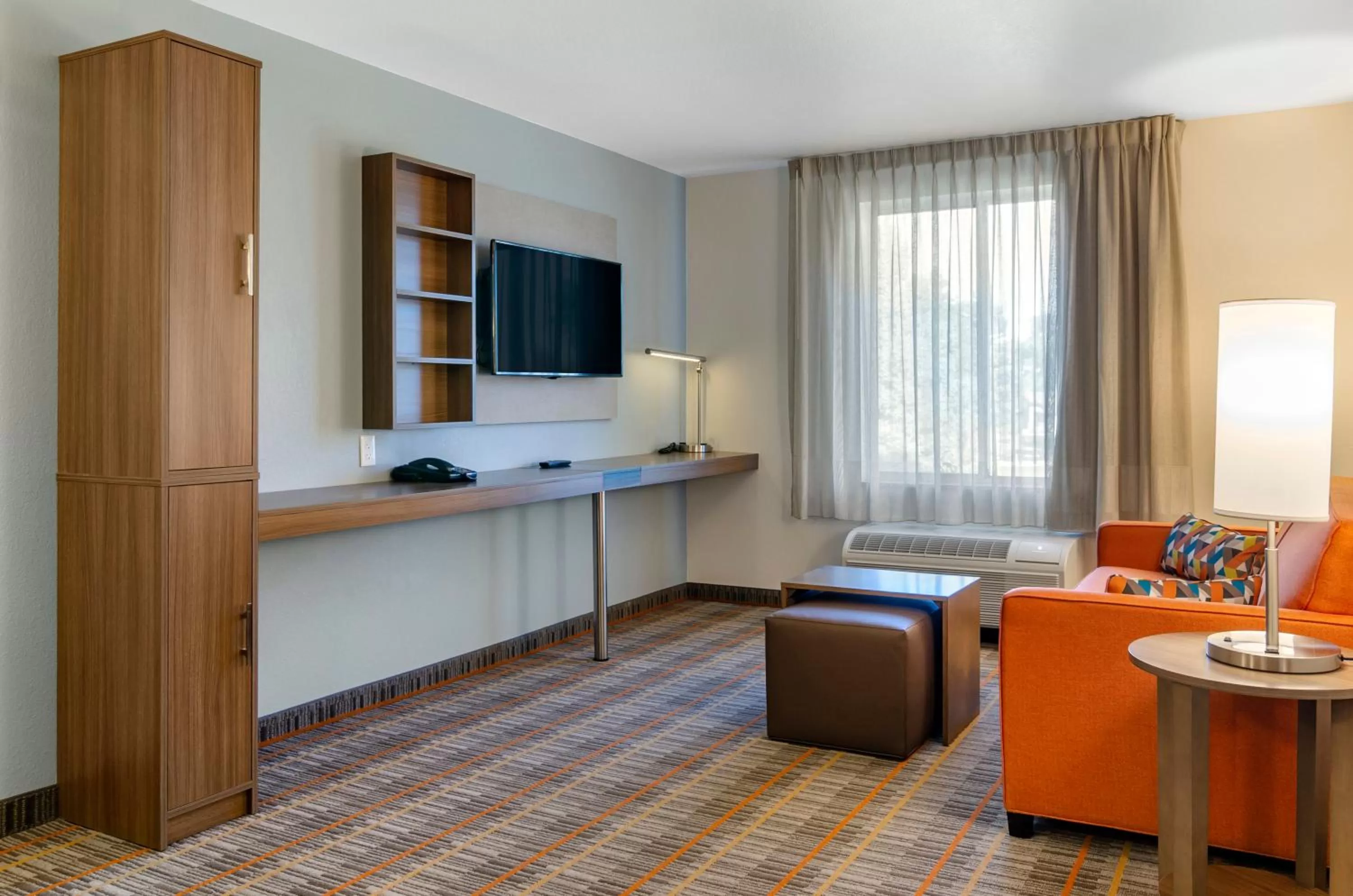 TV and multimedia in MainStay Suites Great Falls Airport