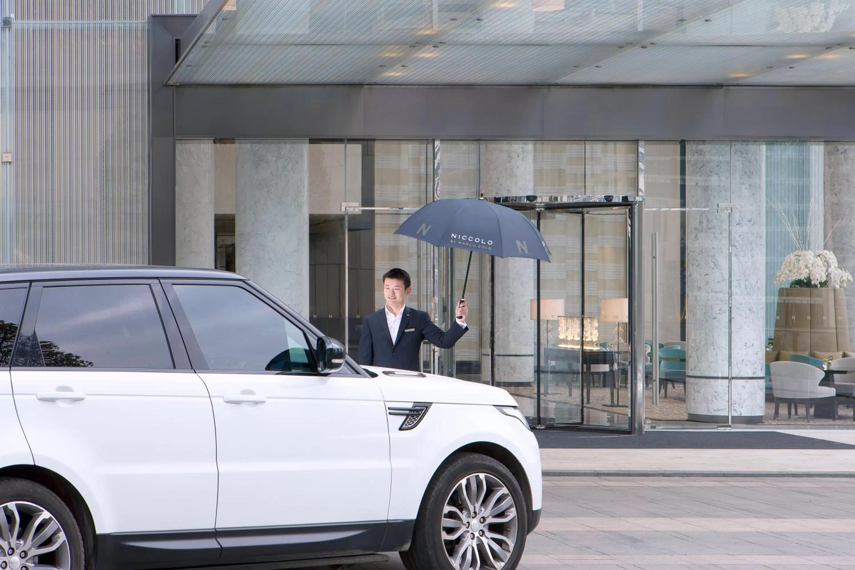 Staff in Niccolo Chengdu