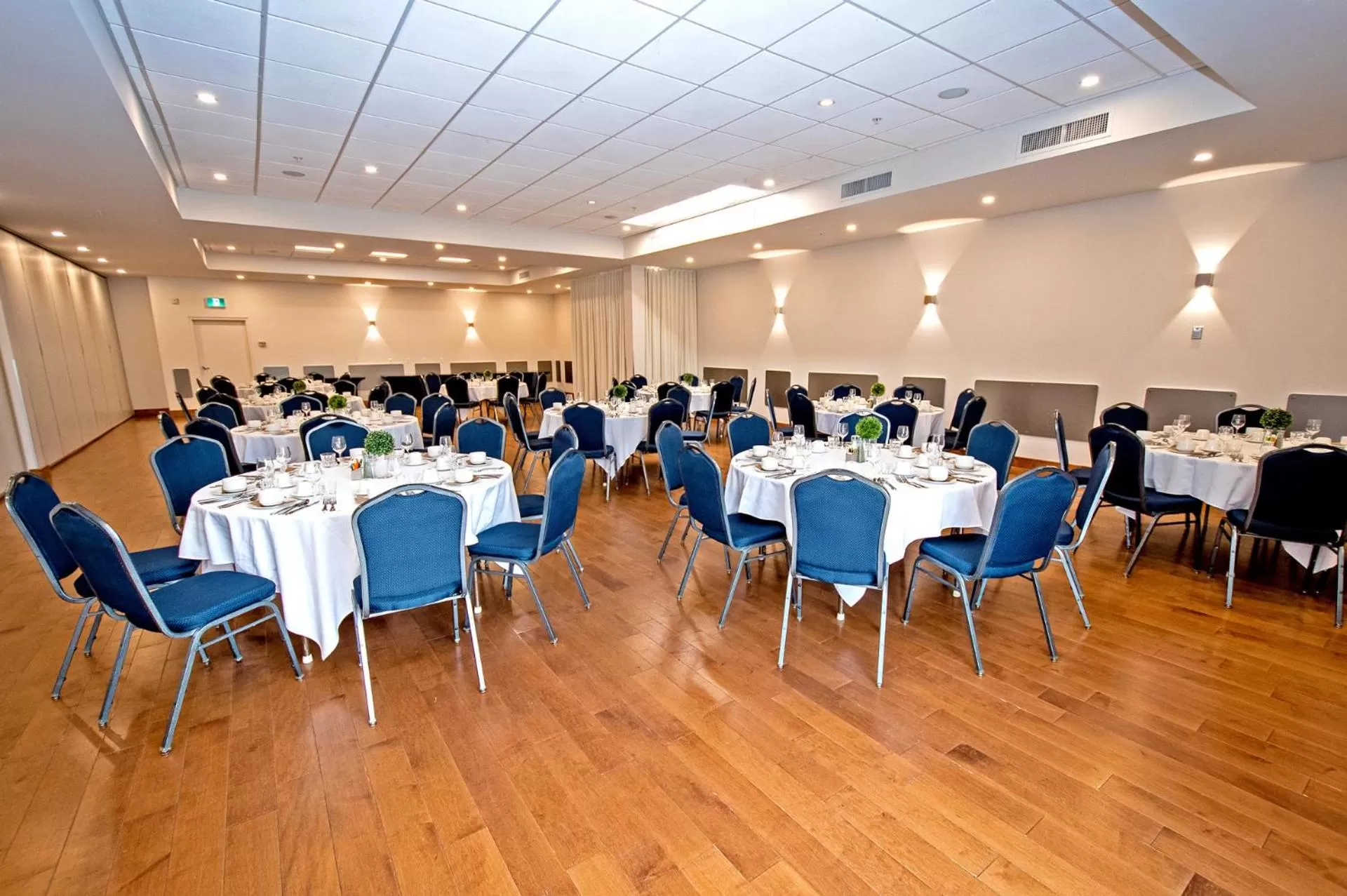 Business facilities in Hôtel Le Navigateur