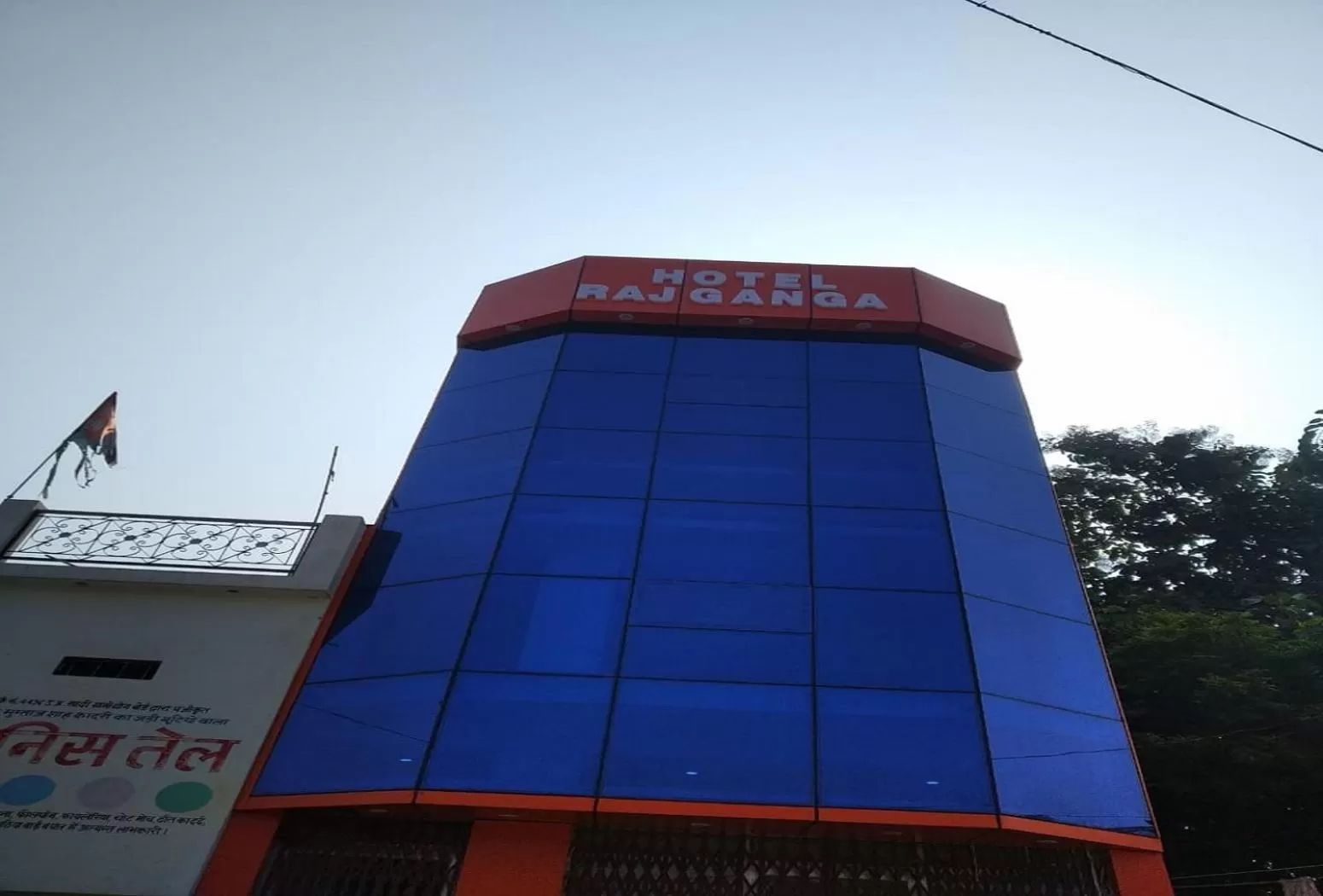 Property Building in STAYMAKER Hotel Raj Ganga