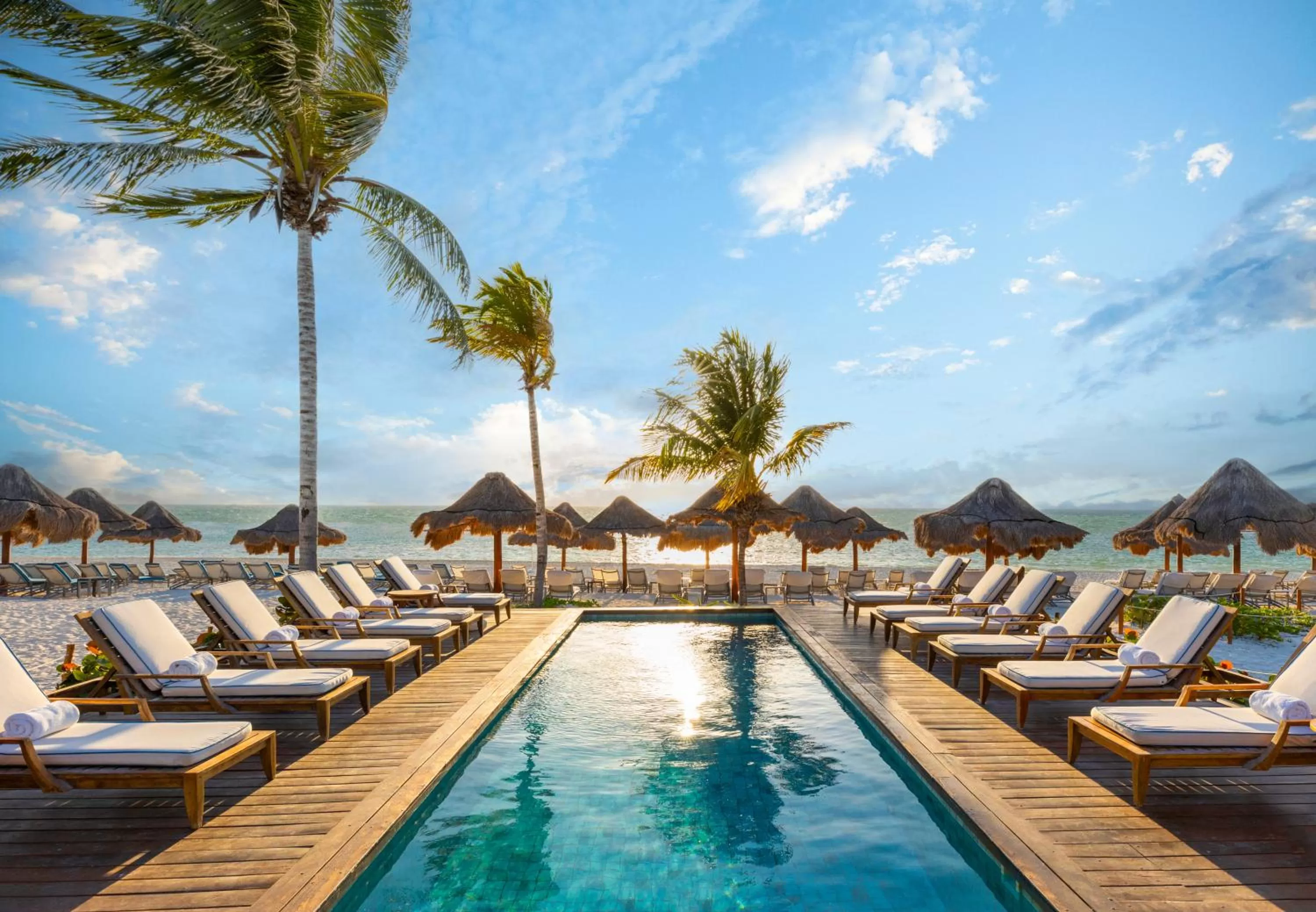 Swimming pool in Fairmont Mayakoba Riviera Maya - All Inclusive