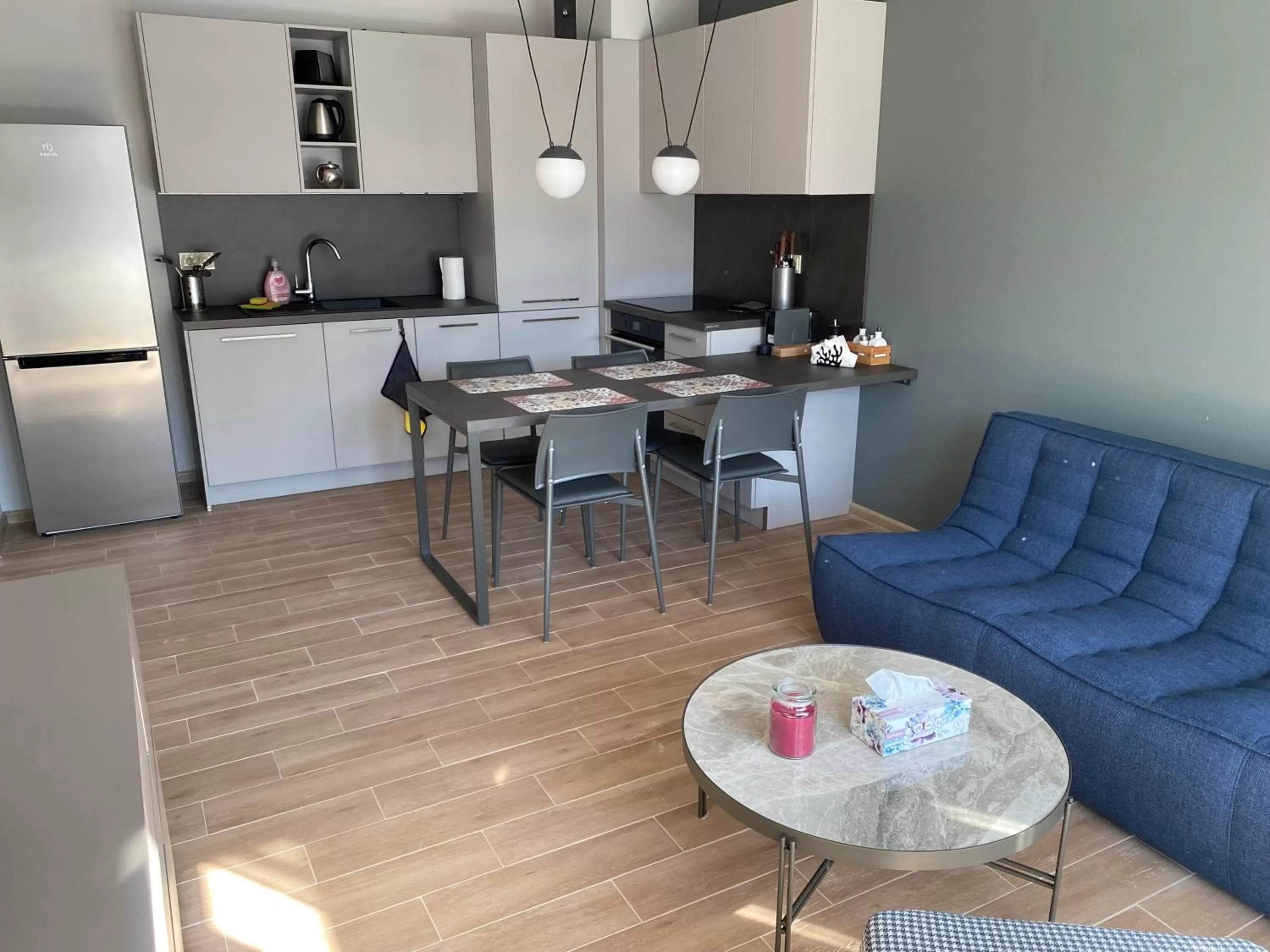 Coffee/tea facilities, Dining Area in 7th Sense boutique apartments