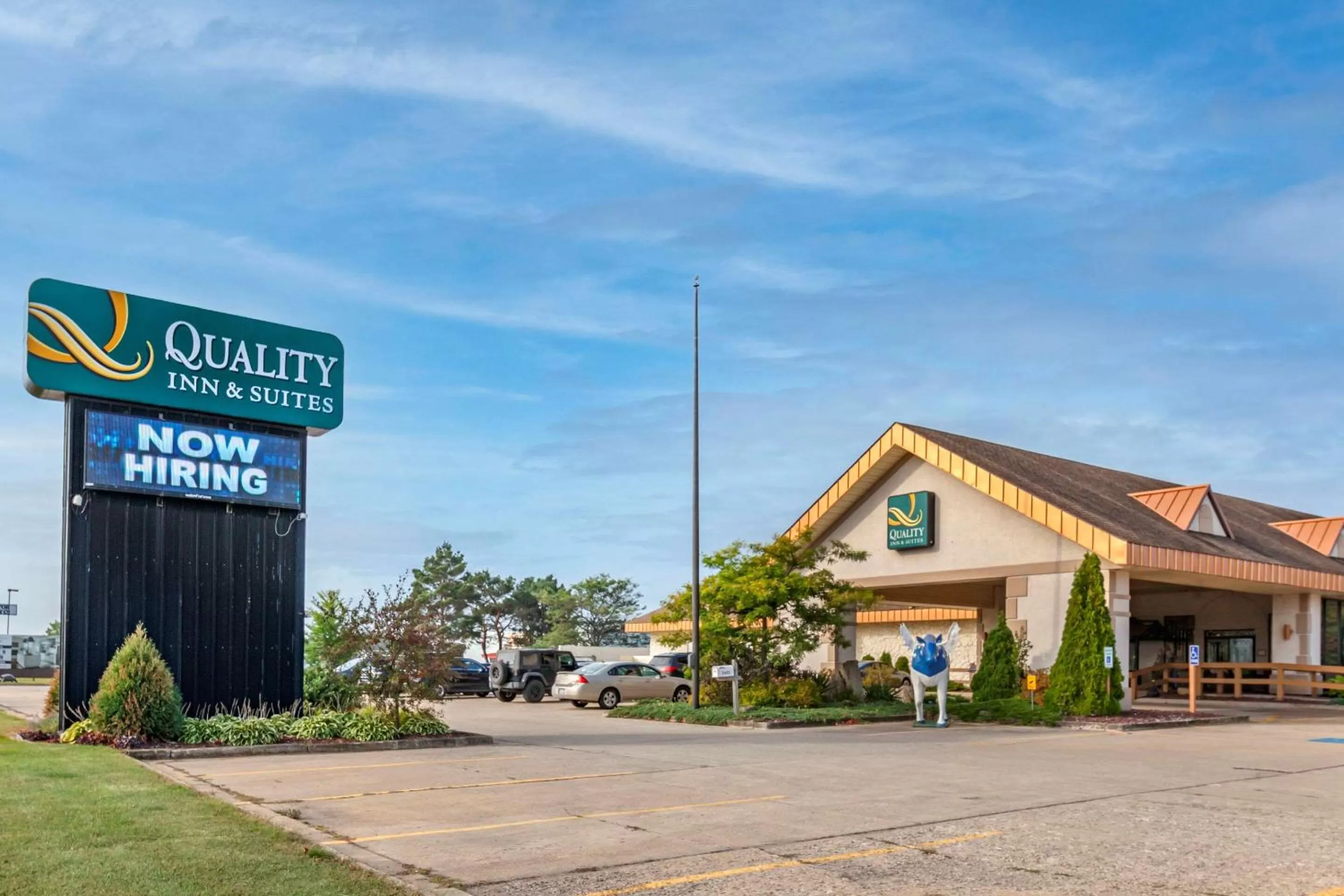 Property building in Quality Inn & Suites Escanaba North