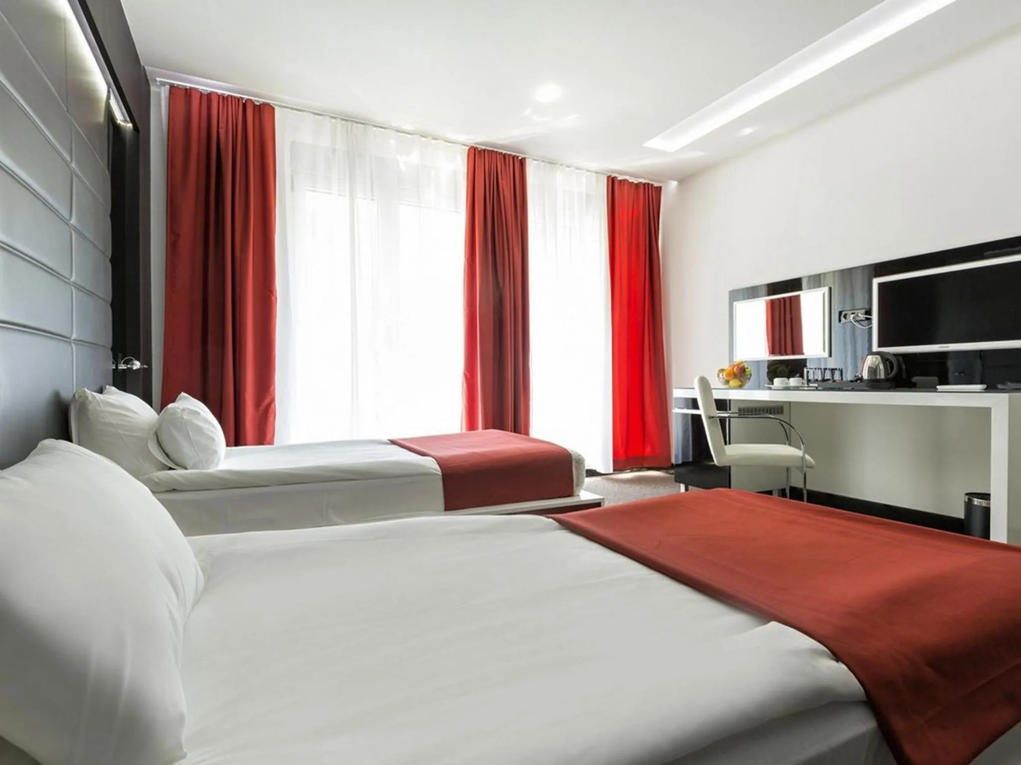 TV and multimedia, Bed in Nova City Garni Hotel Signature Collection