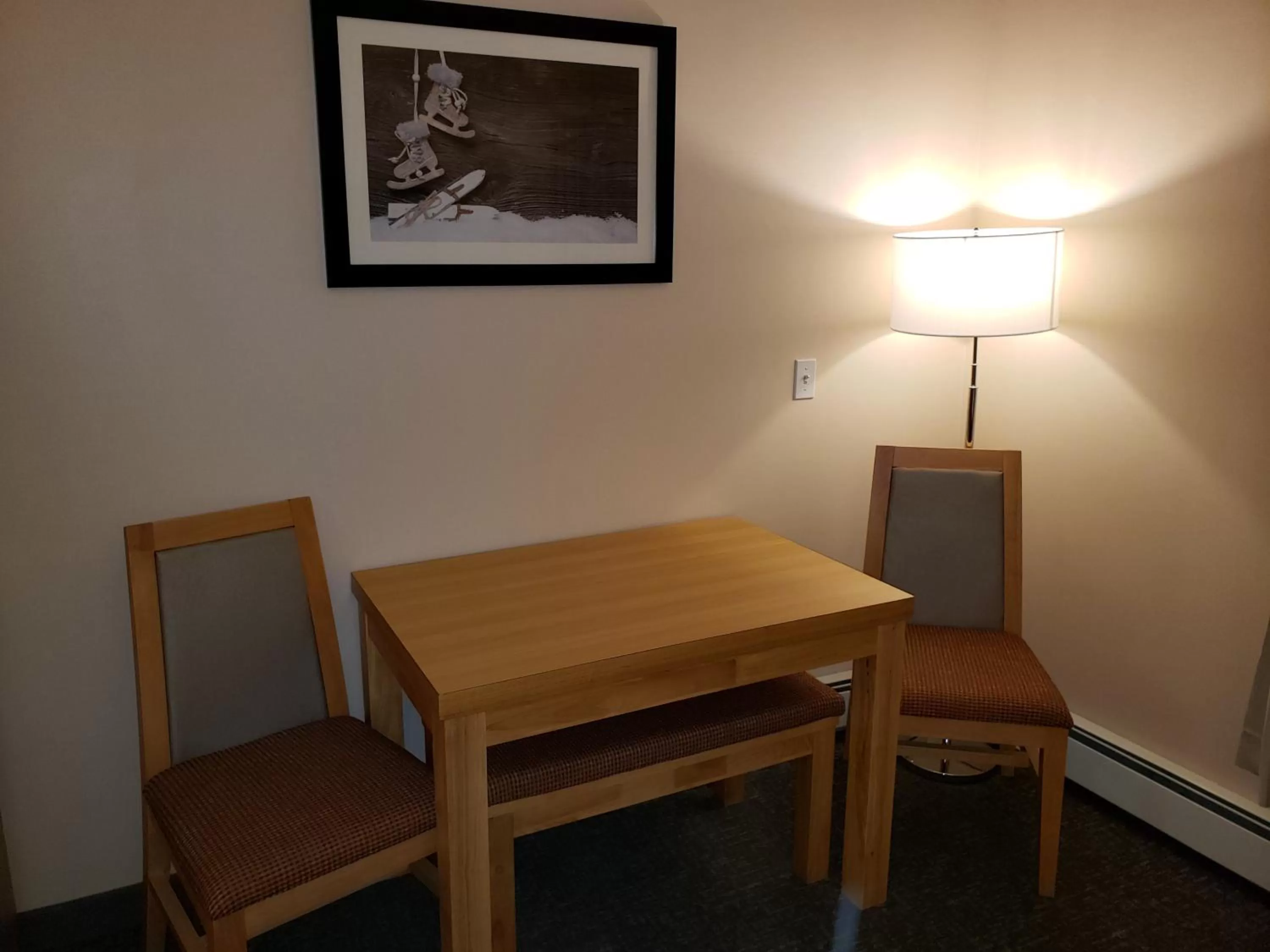 Dining area in Sun Peaks Lodge