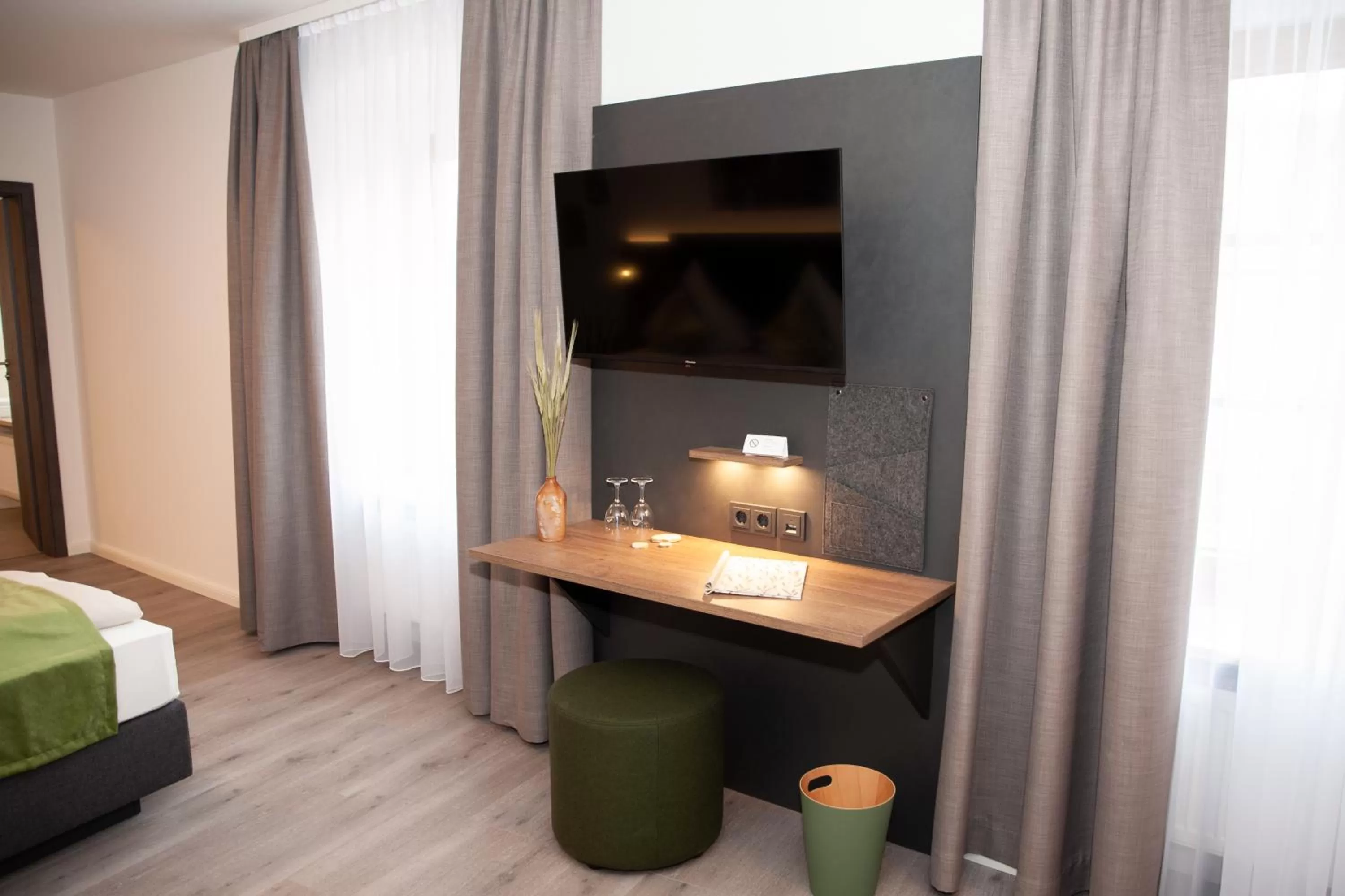 Property building, Bed in Gasthaus Stöttnerbräu