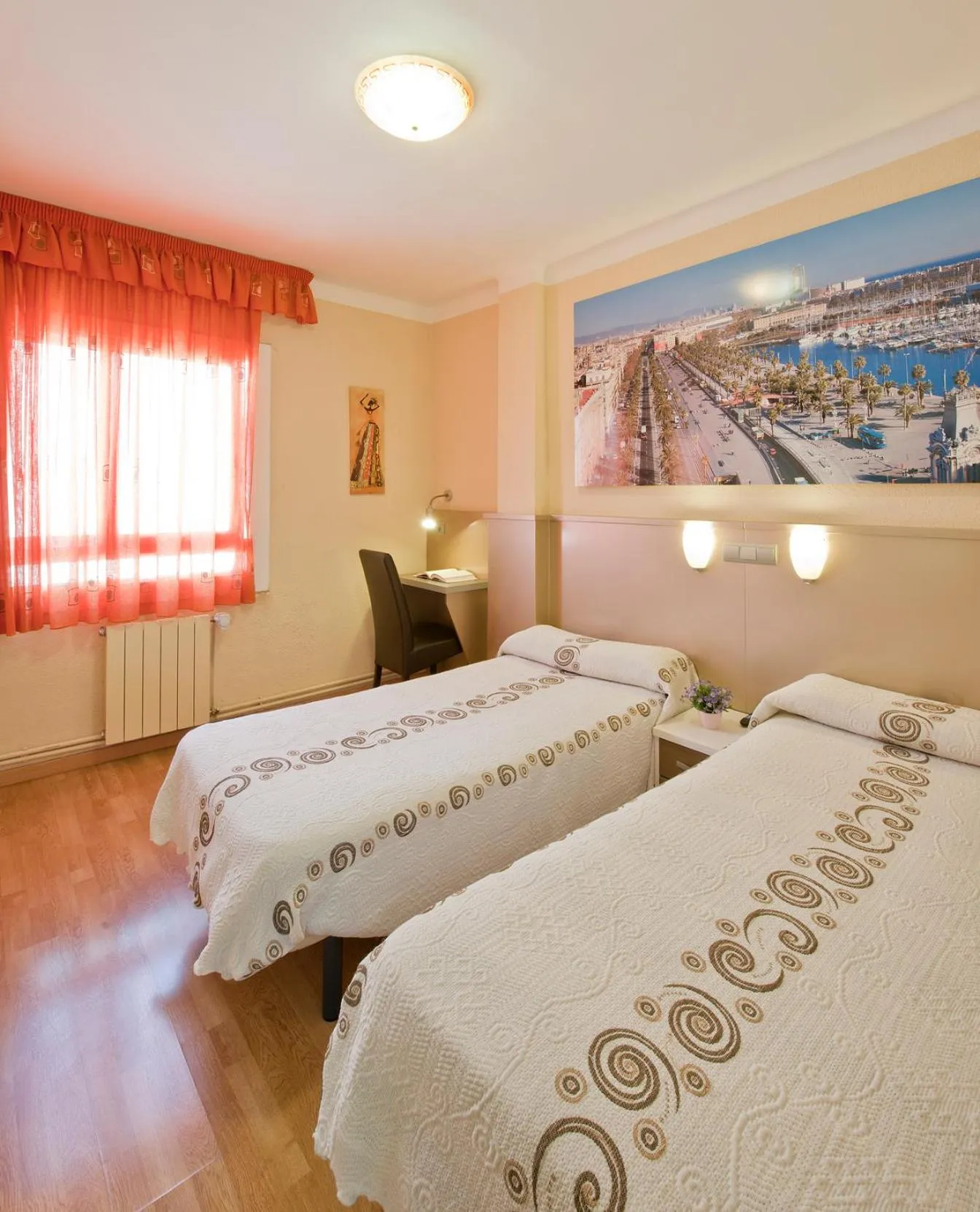 Bed in Hostal Barcelona