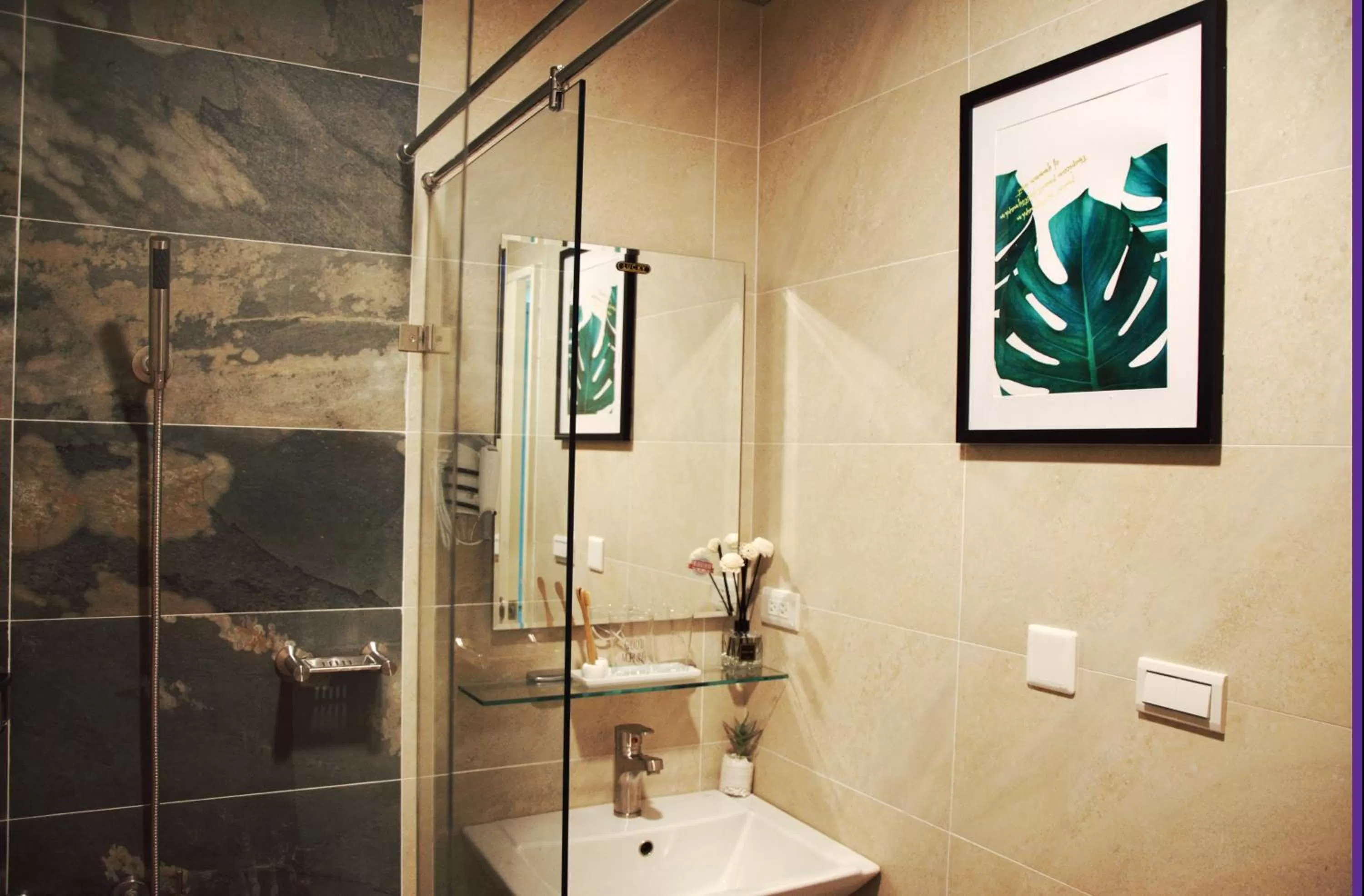 Shower in Blowing in the wind Homestay