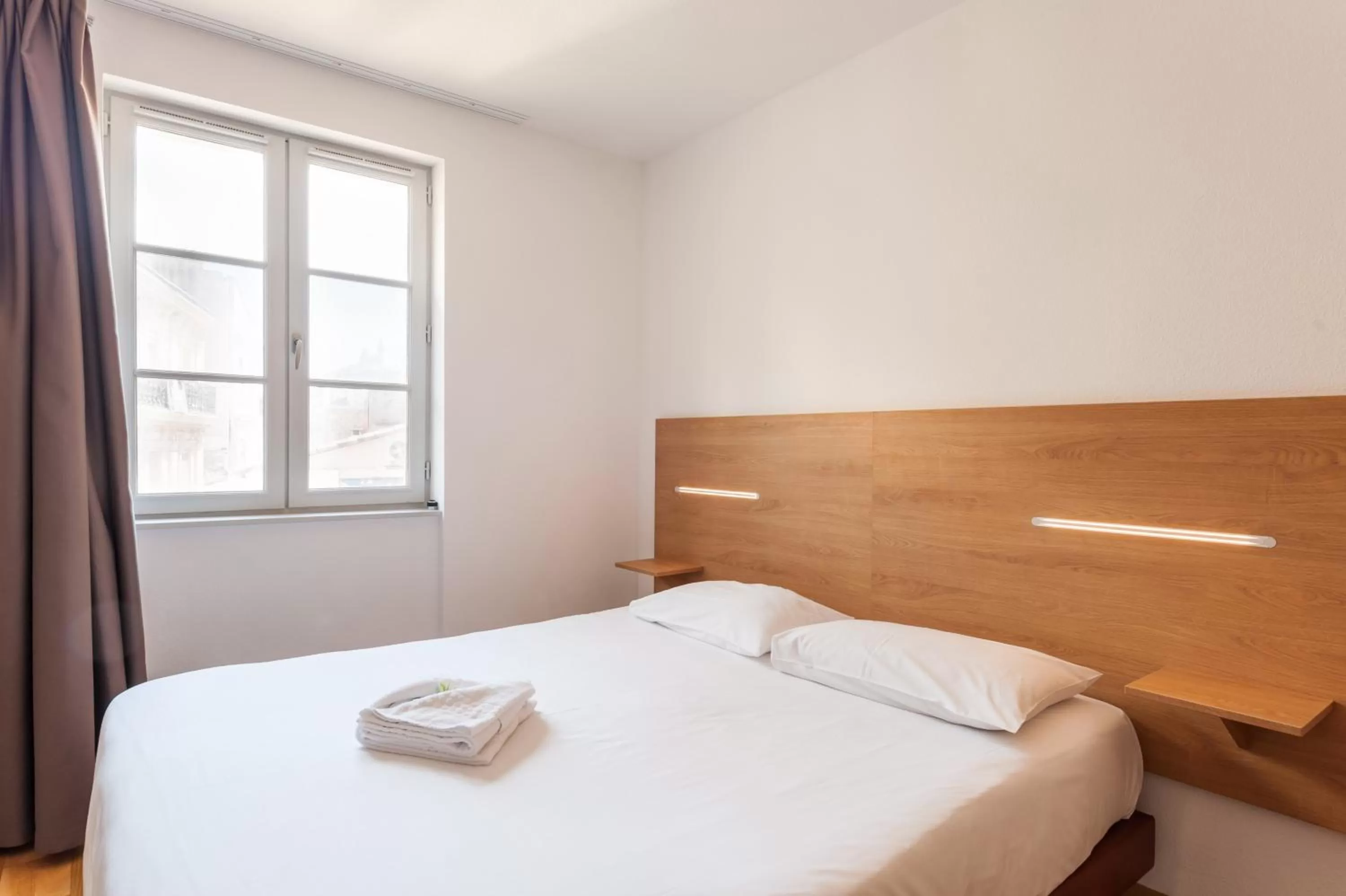 Bed in Residhotel Vieux Port