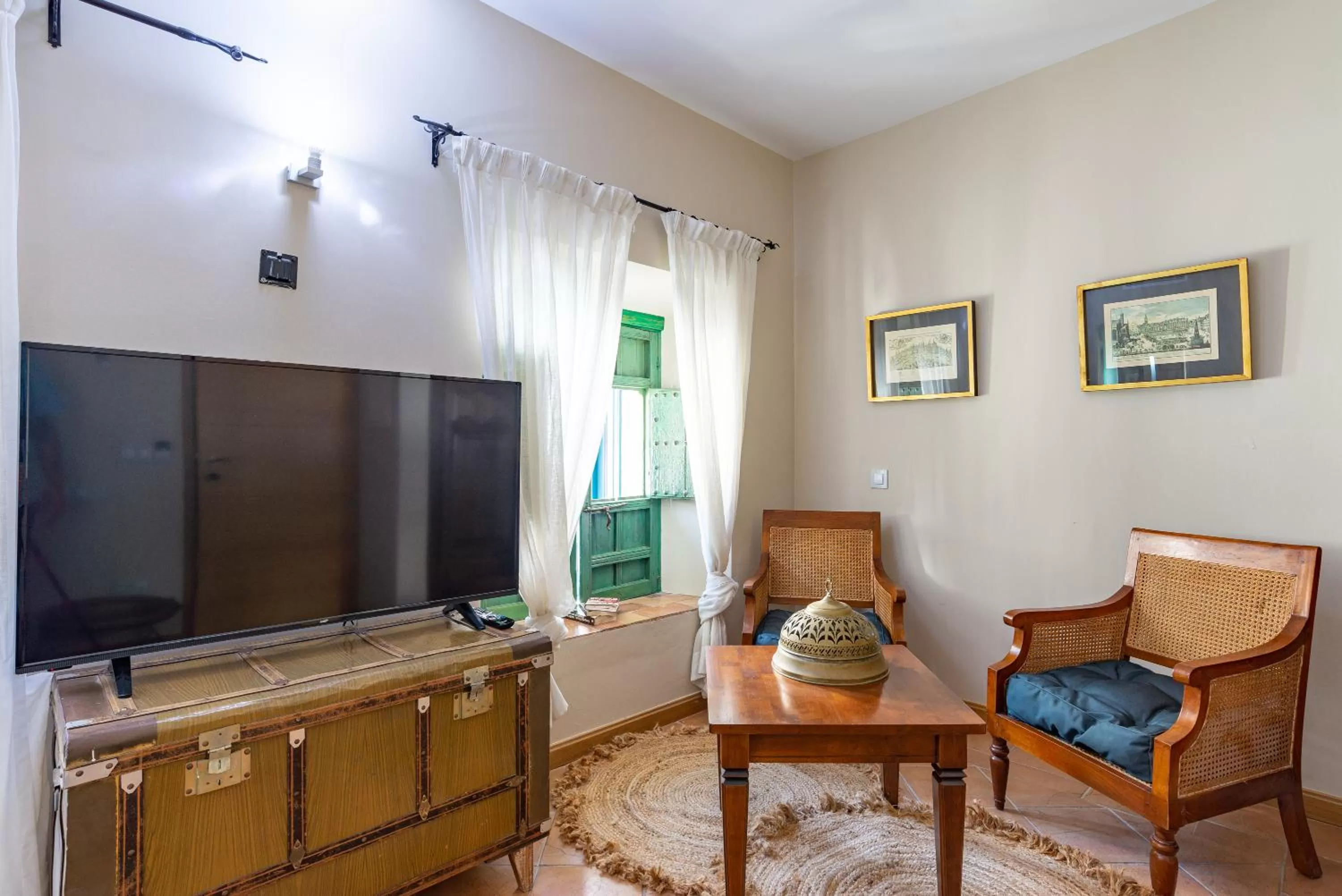 TV and multimedia in Hotel Albaicín