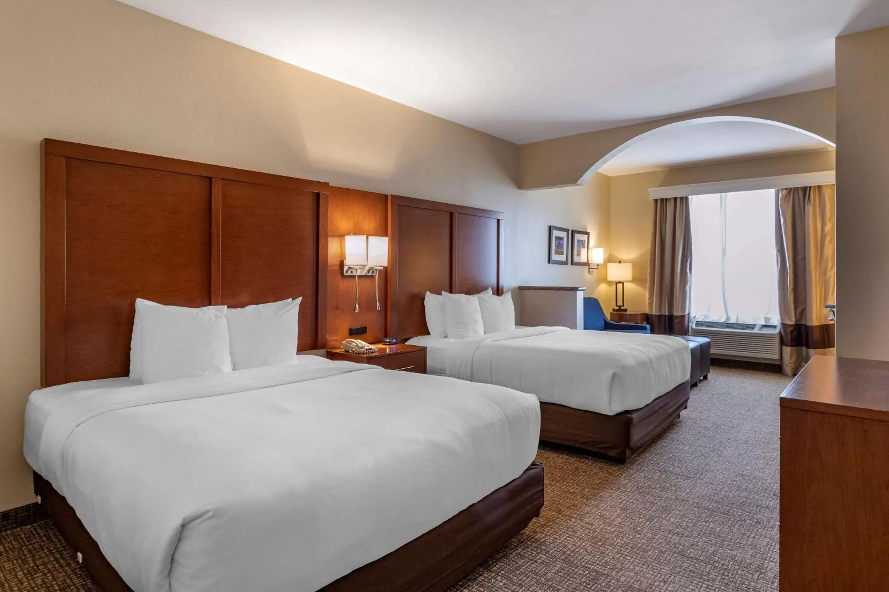 Bedroom, Bed in Comfort Suites Houston near Medical Center- NRG Stadium