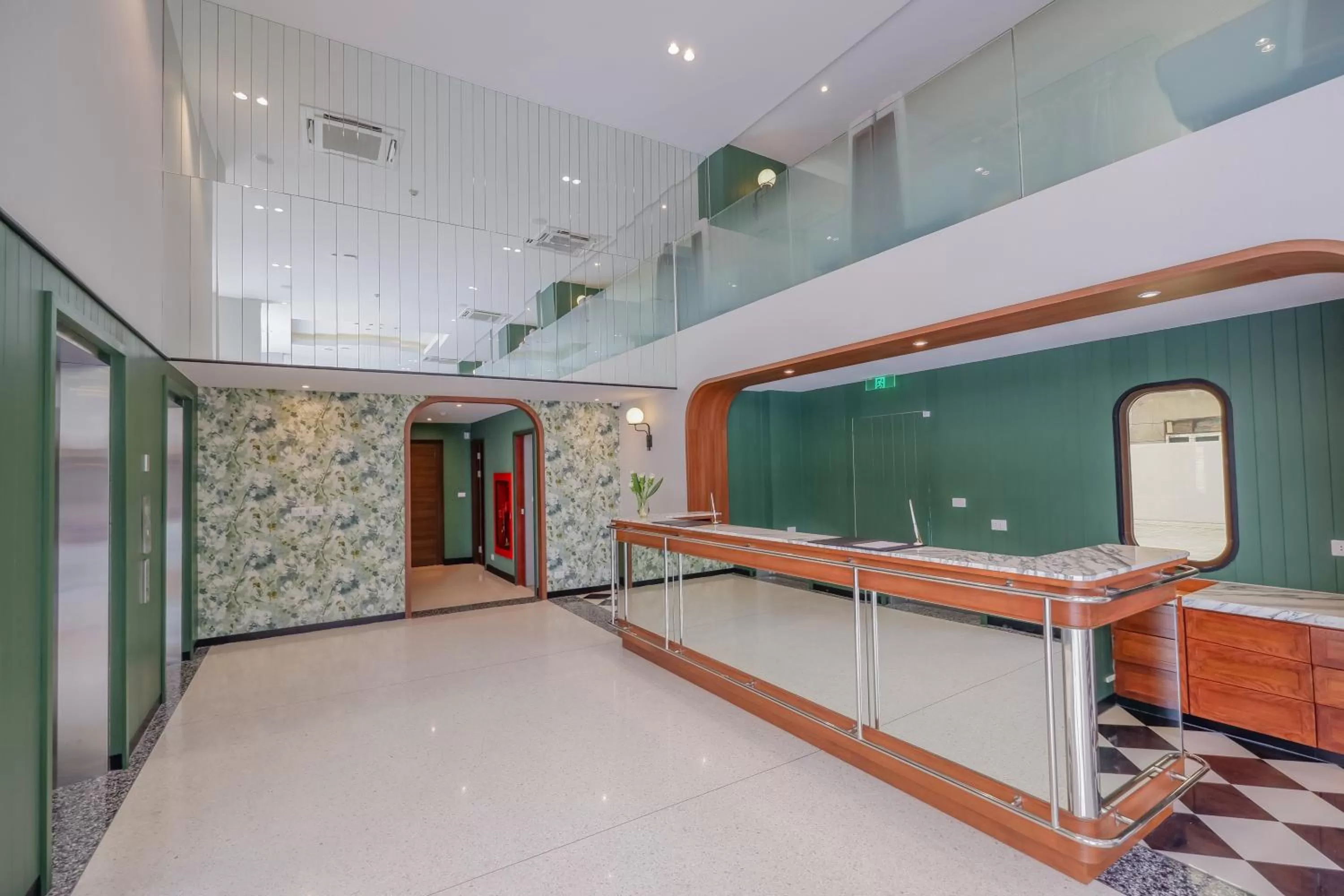 Lobby or reception in Justice Hotel