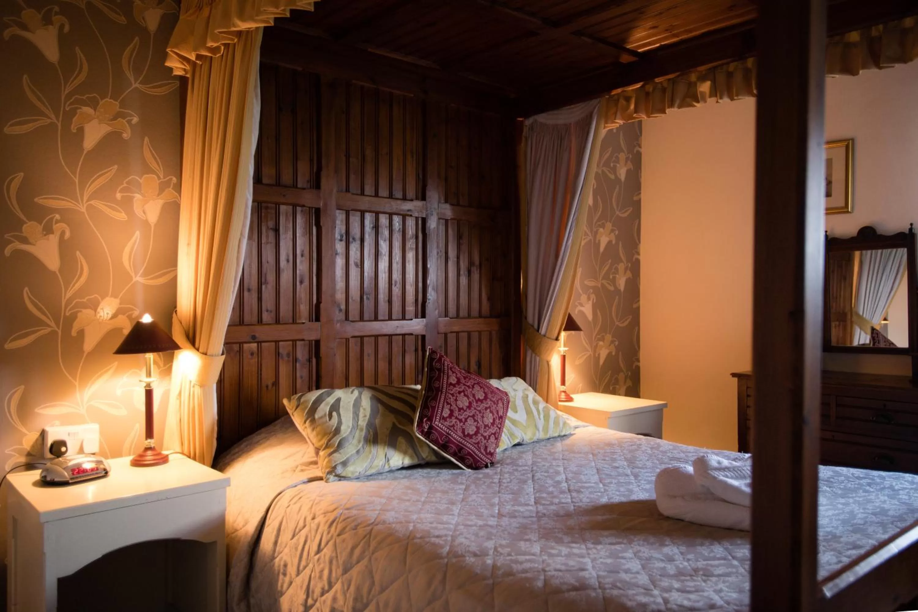 Bed in The Royal Arms Hotel Room Only