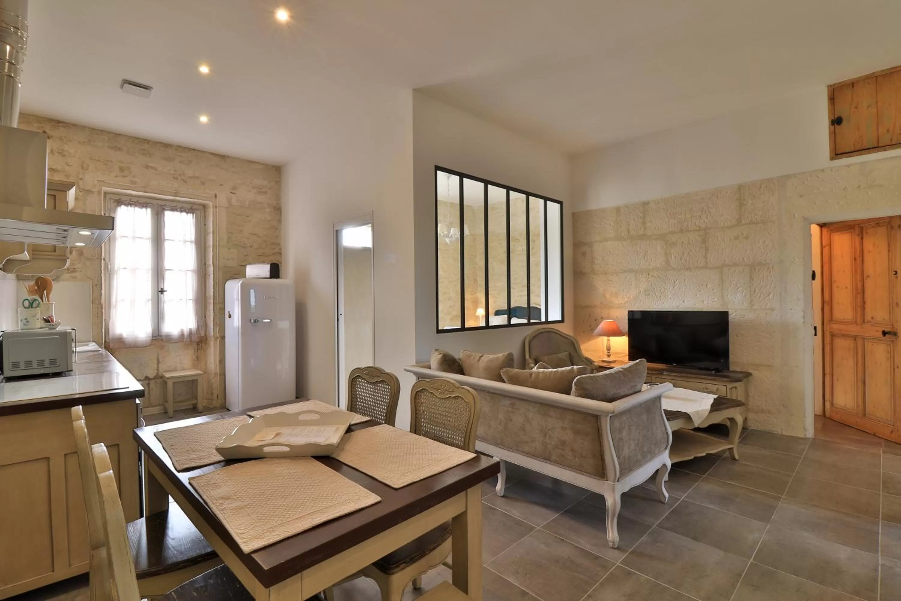 TV and multimedia in Mas des Tourterelles