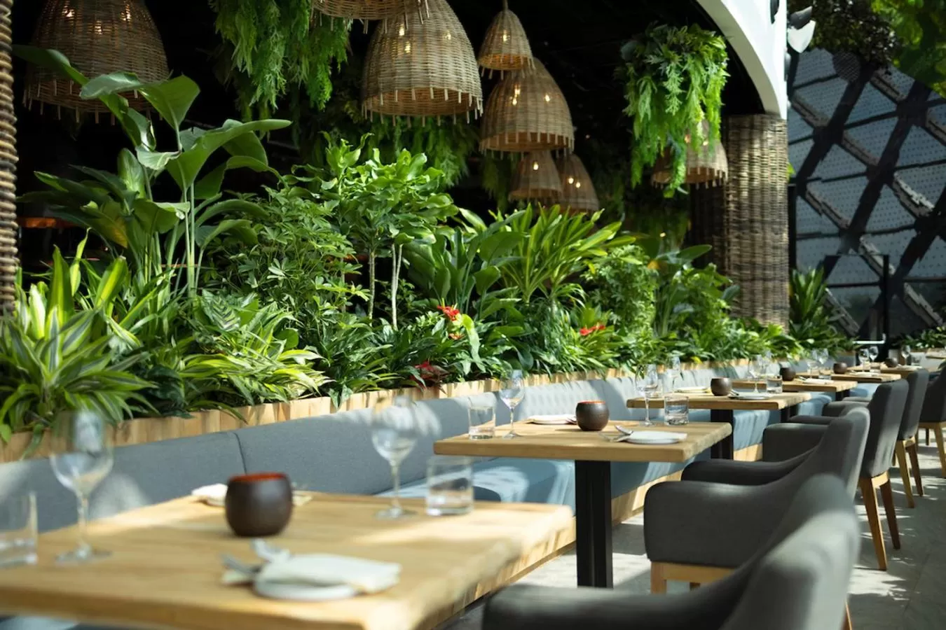 Restaurant/places to eat in Dusit Thani Laguna Singapore