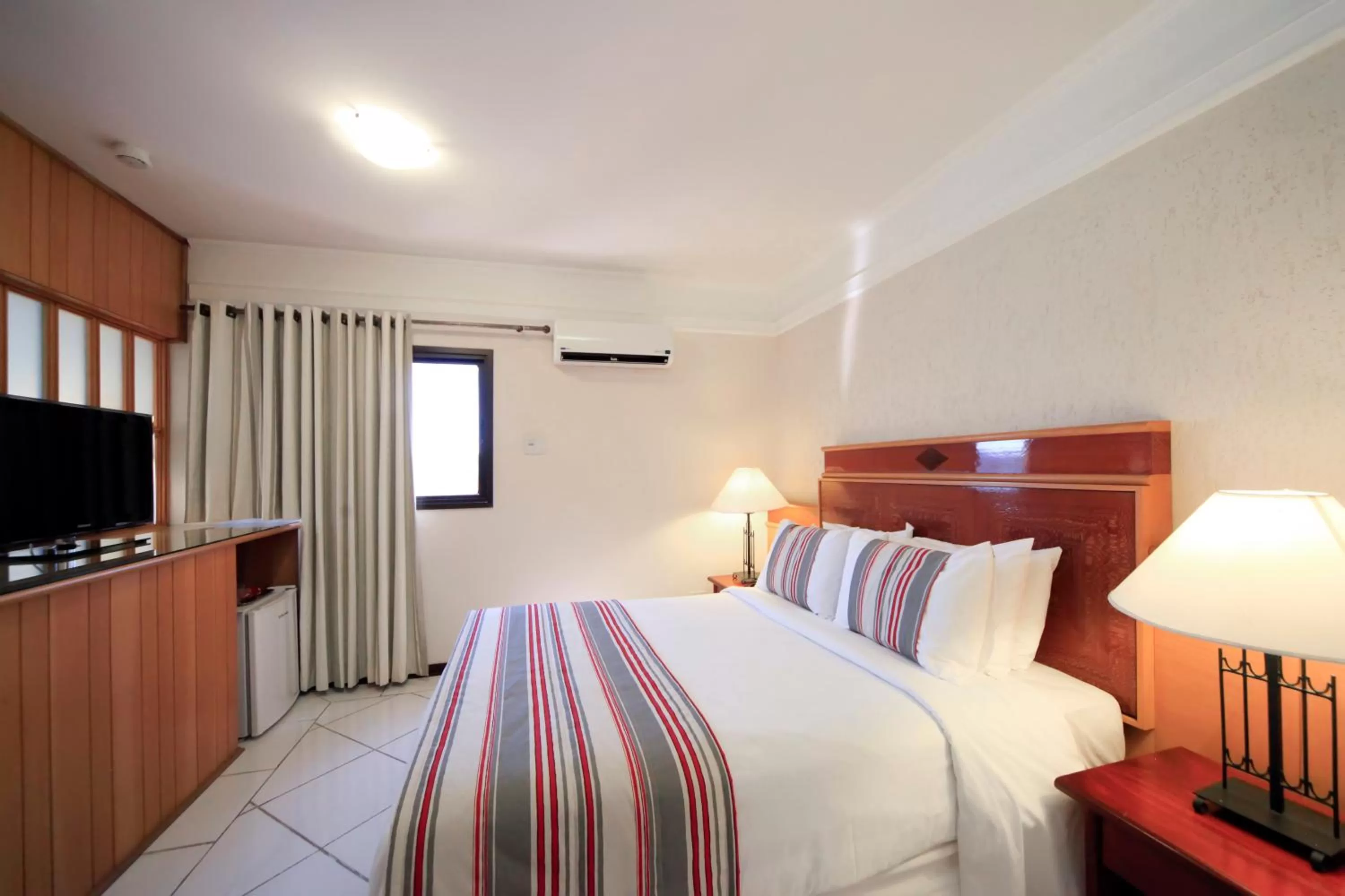 Communal lounge/ TV room, Bed in Sorocaba Park Hotel by Atlantica