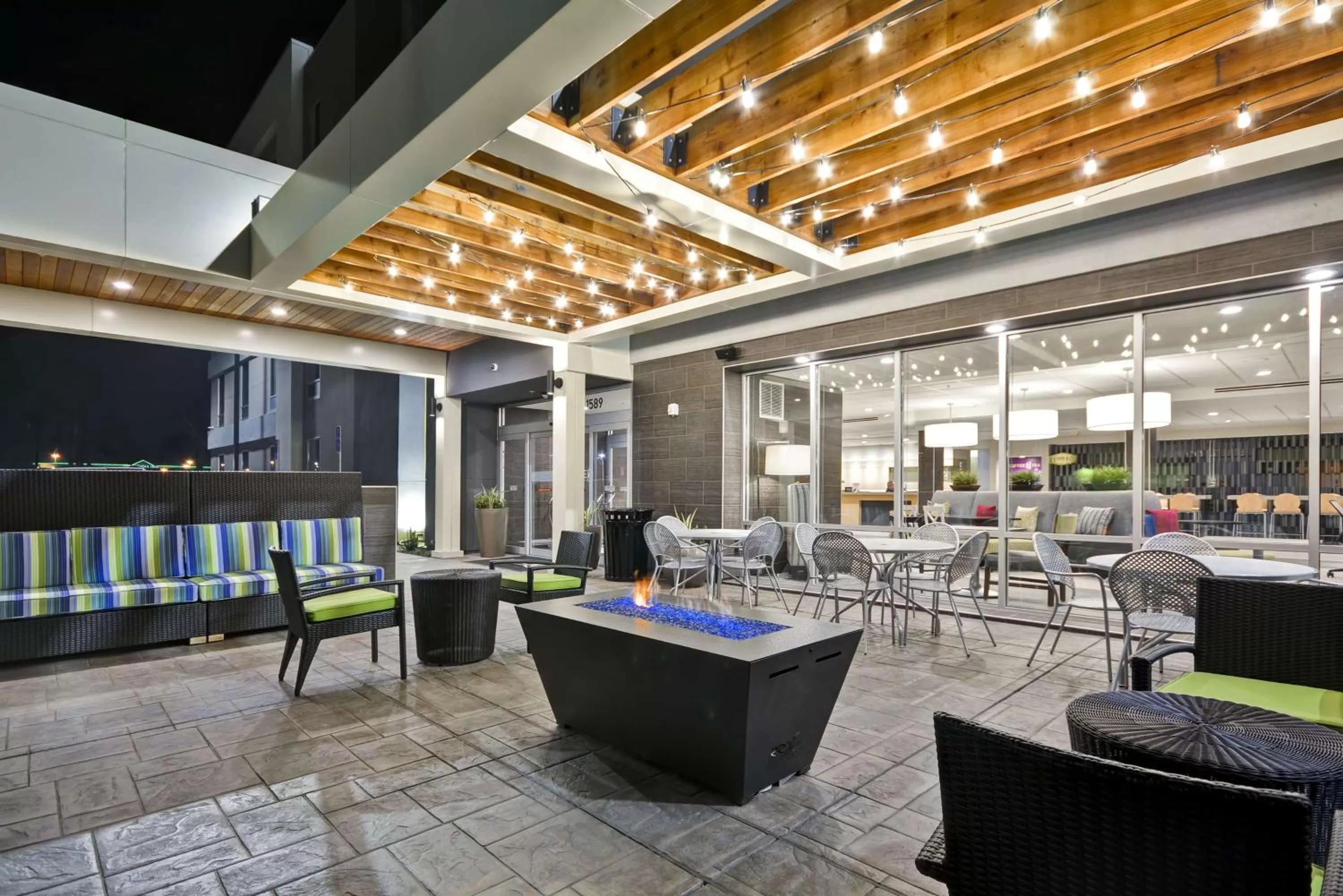 Patio in Home2 Suites By Hilton Hanford Lemoore