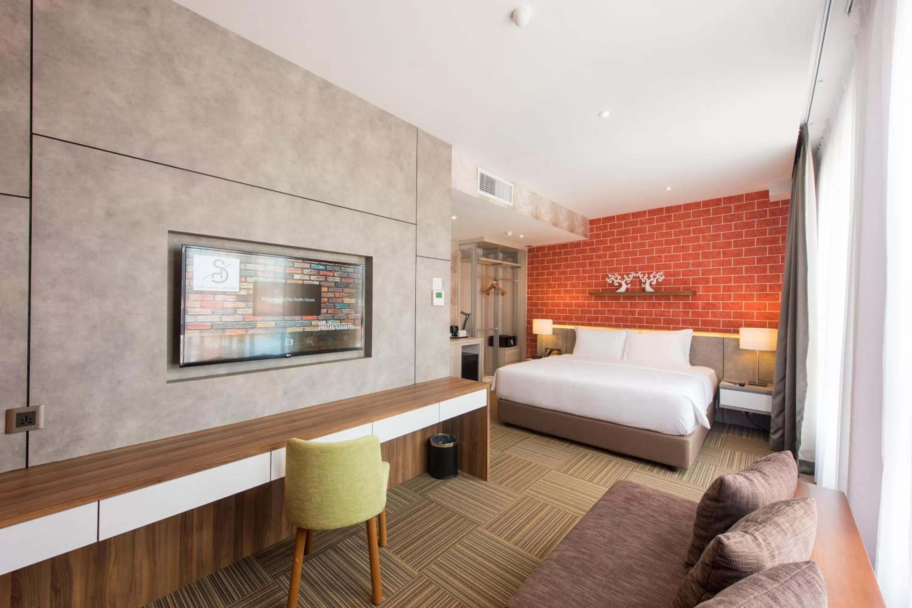 Seating area, Bed in The Smith House