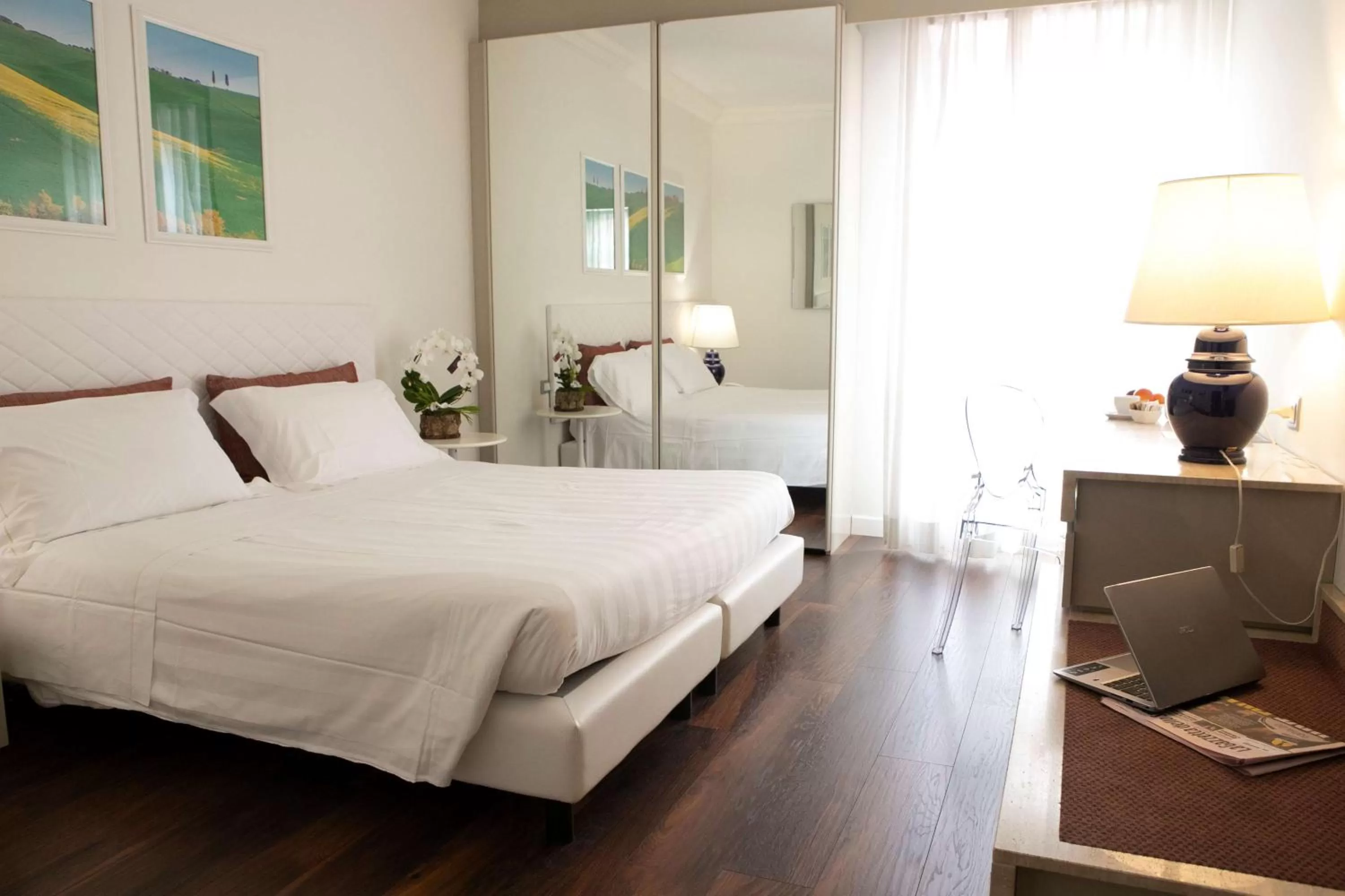 Photo of the whole room, Bed in Etrusco Arezzo Hotel - Sure Hotel Collection by Best Western