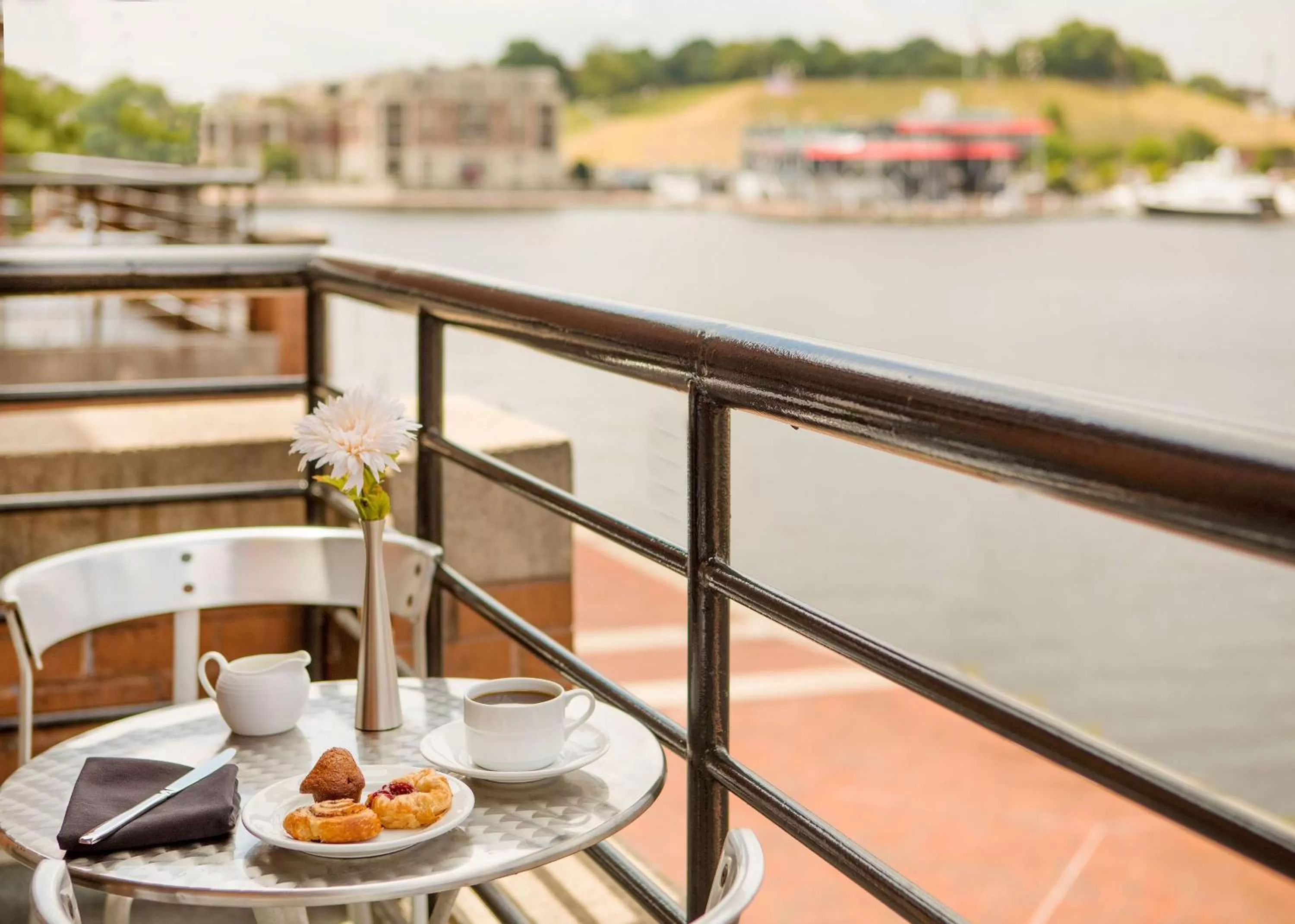 Double Queen Room with Balcony and Harbor View in Pier 5 Hotel Baltimore