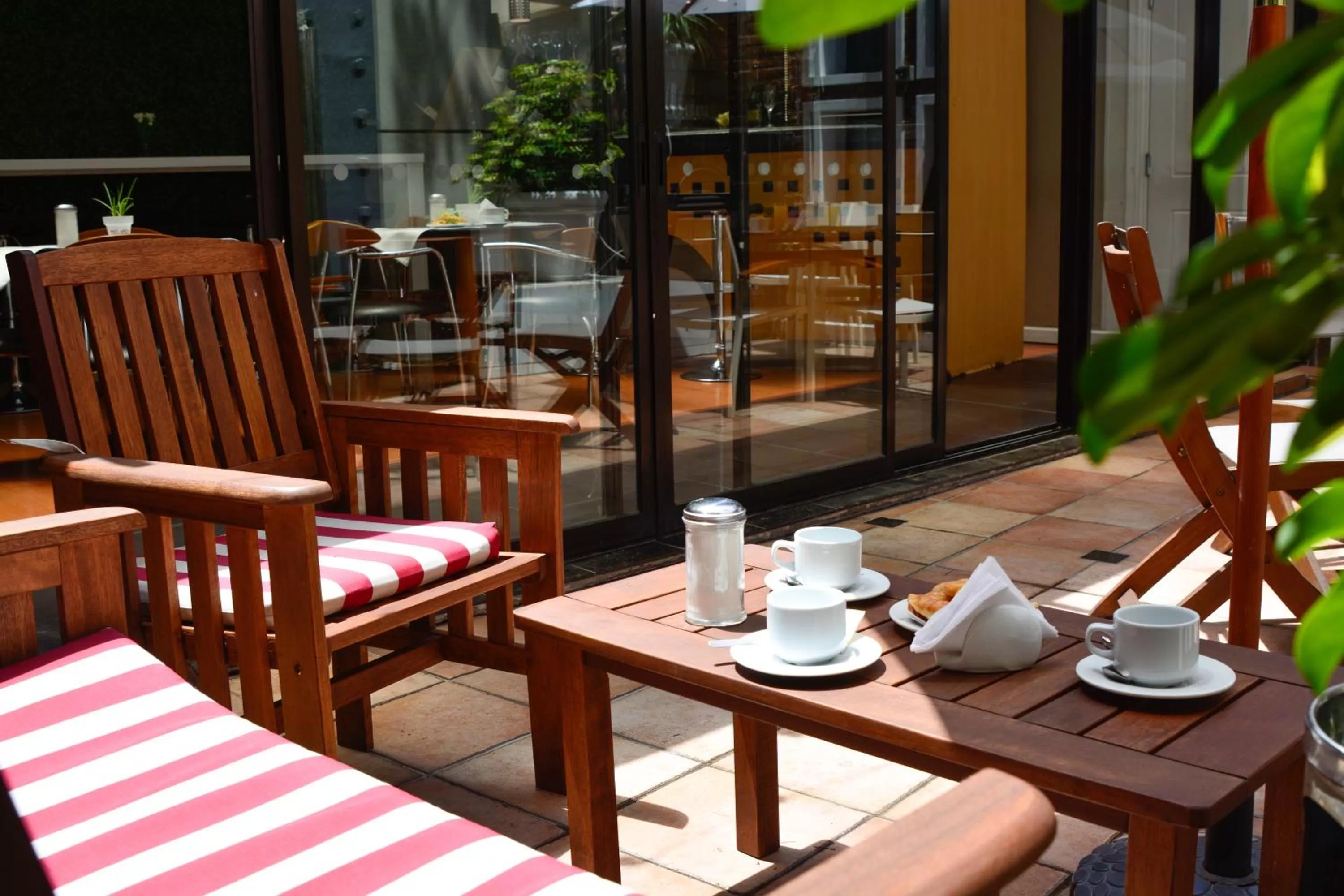 Patio in Pocitos Plaza Hotel