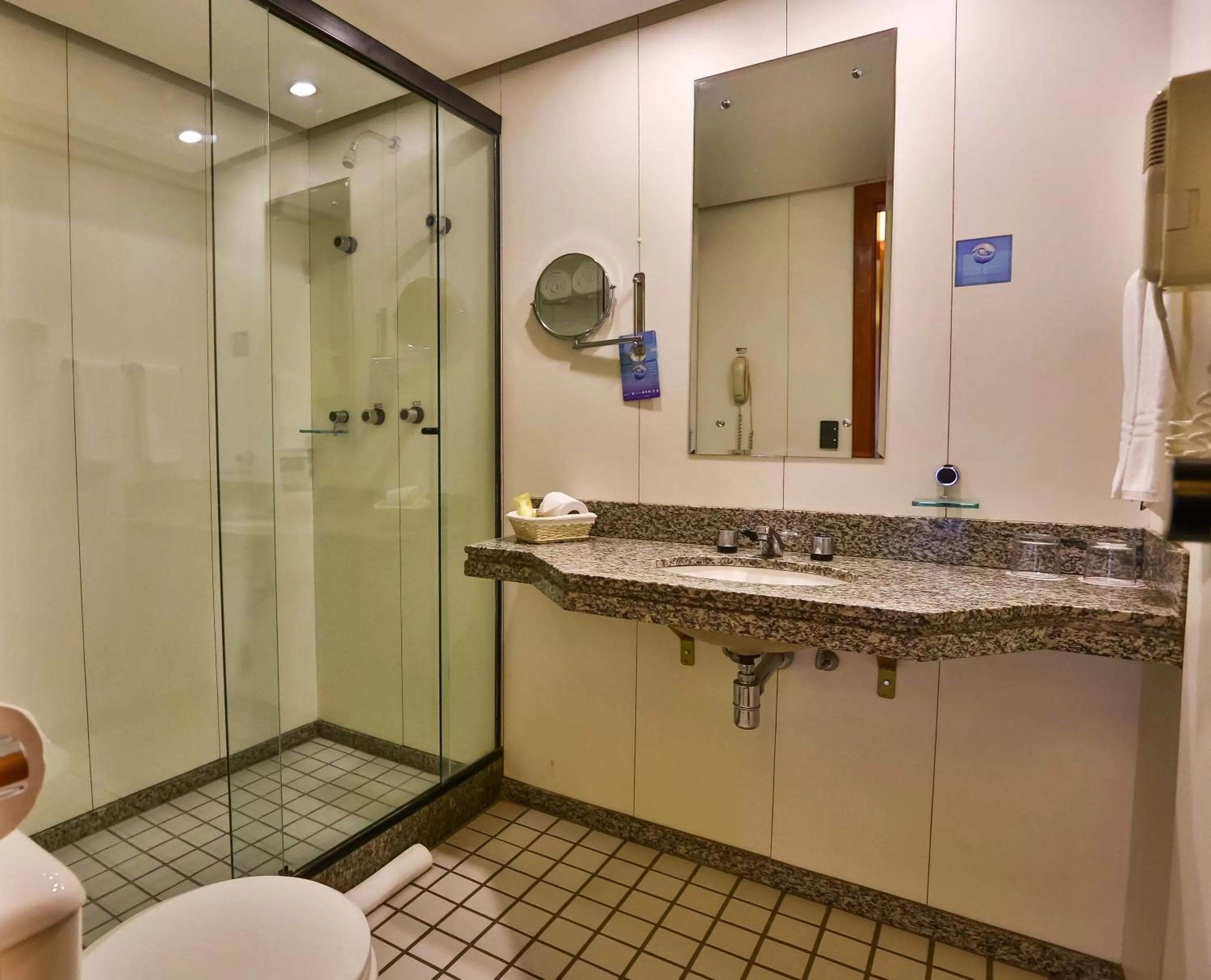 Bathroom in Metropolitan Hotel Brasília
