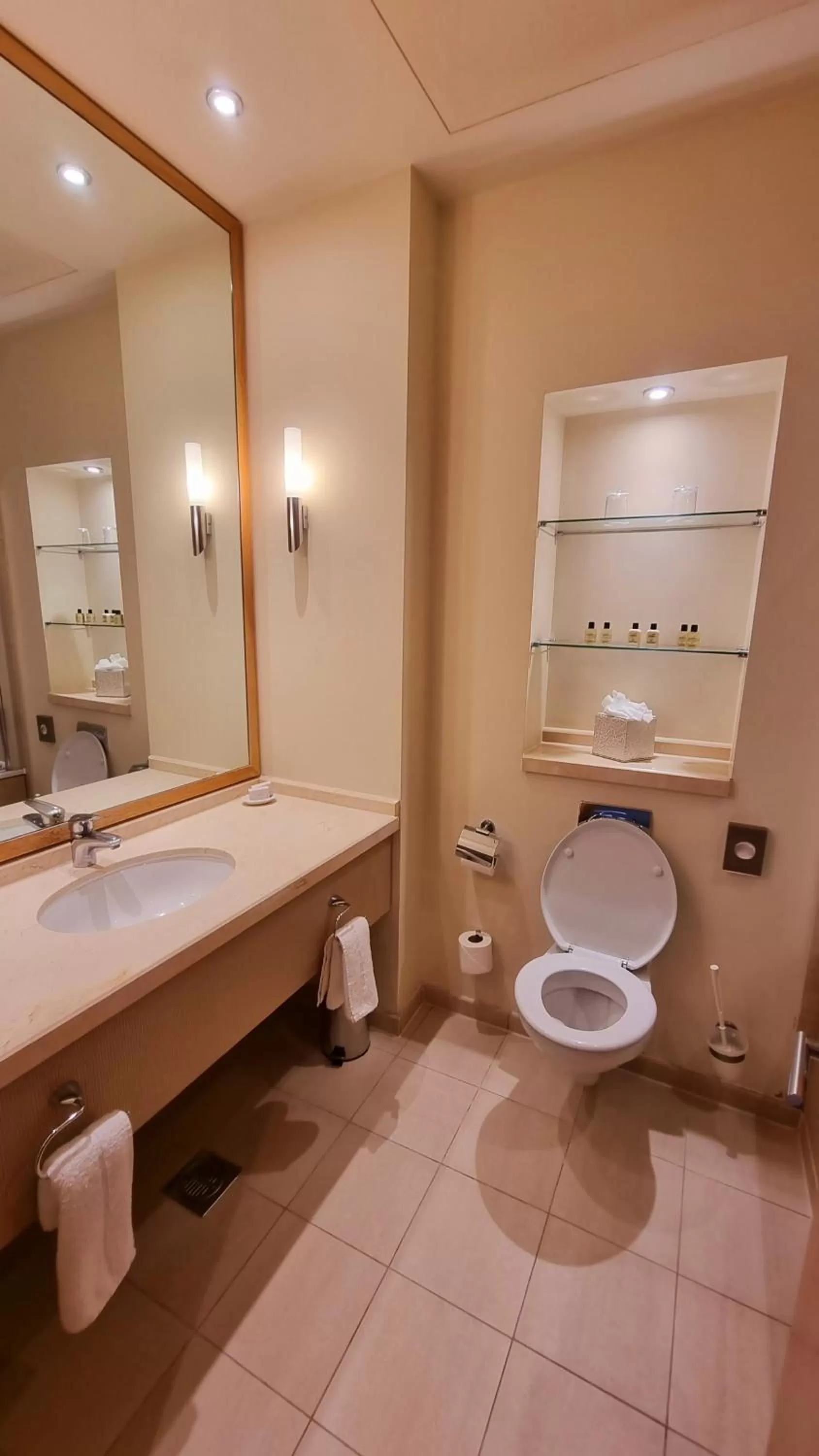 Bathroom in The Park City Grand Plaza Kensington Hotel