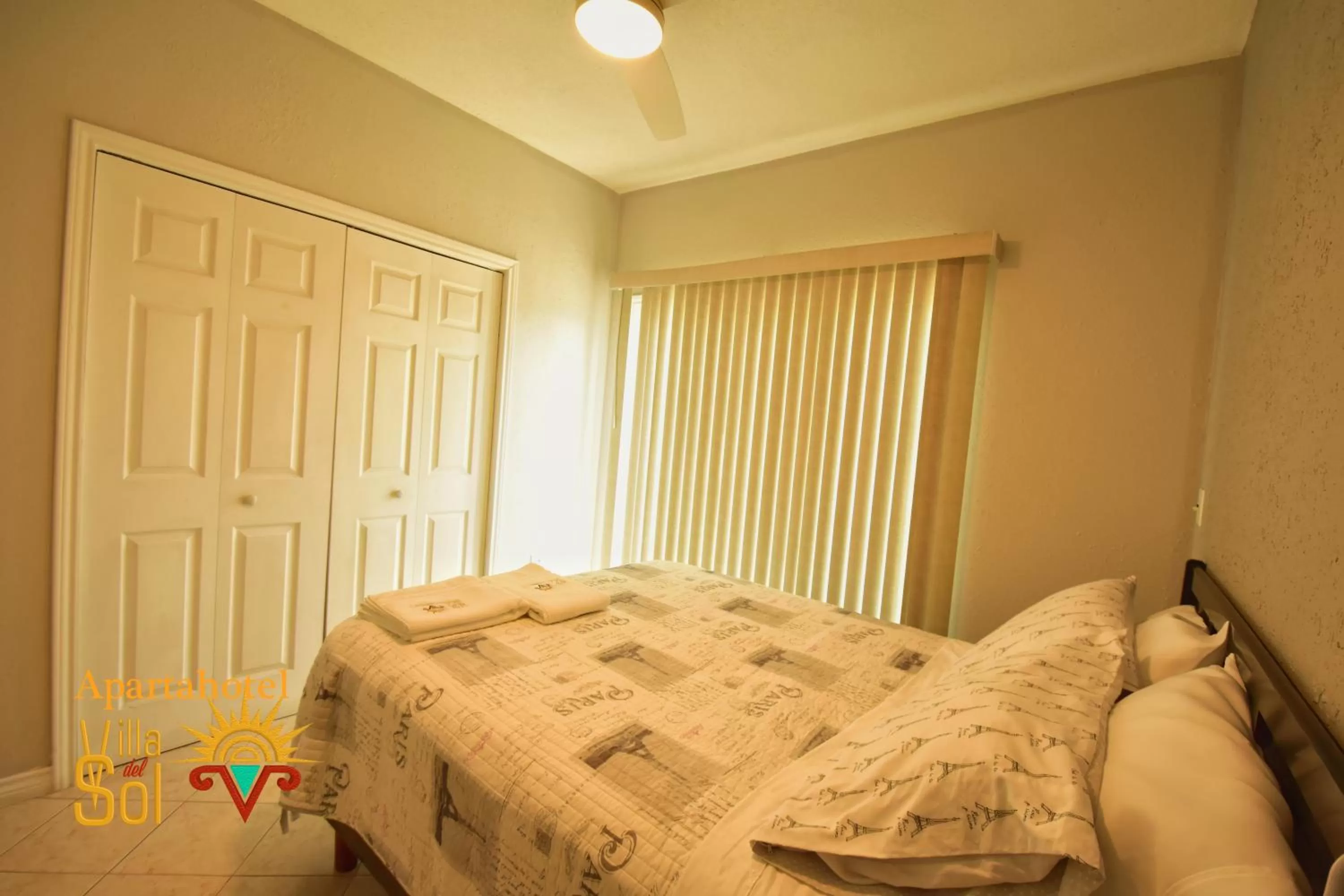 Bed in Villa Del Sol