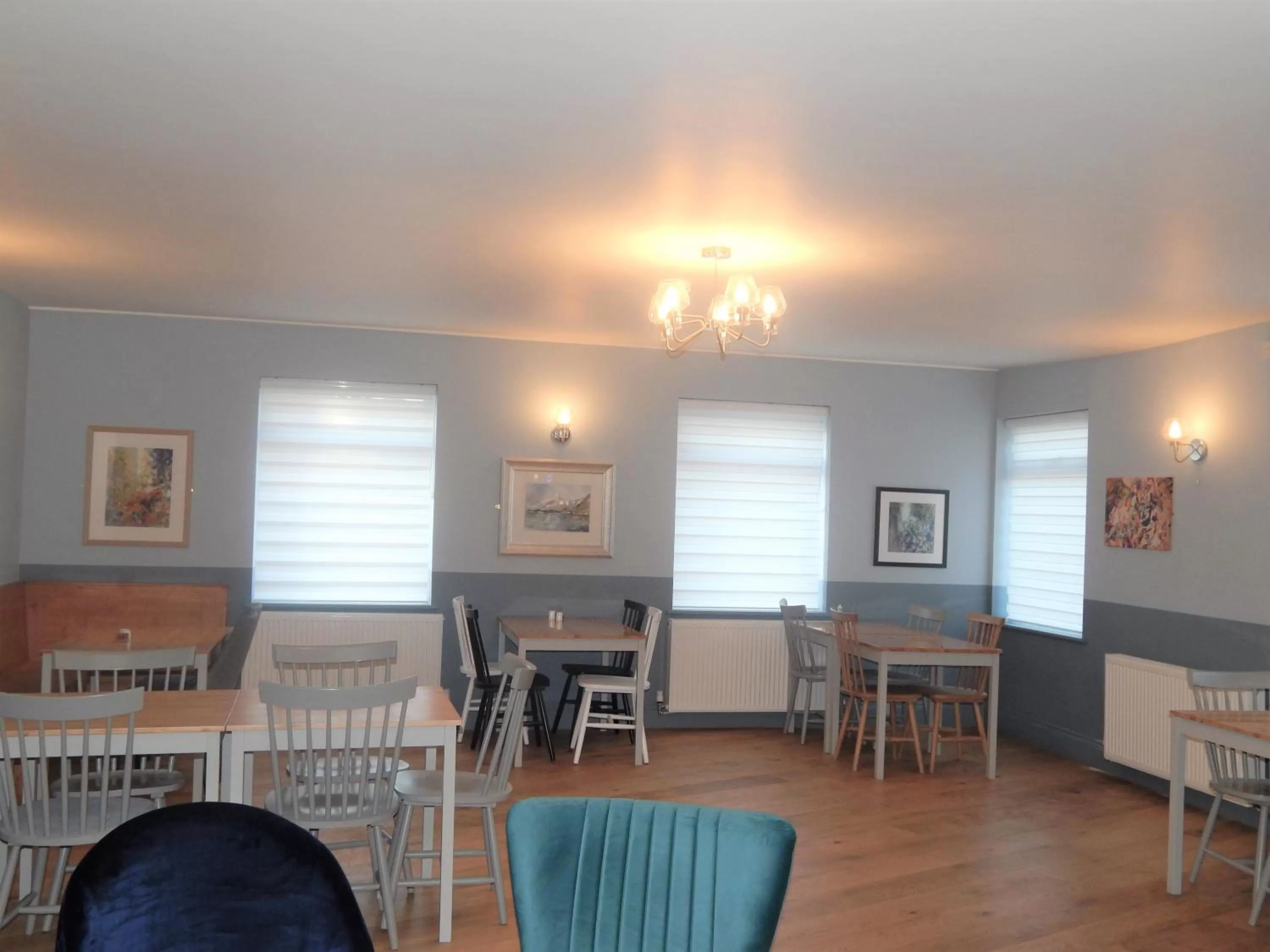 Restaurant/places to eat in The Saxon Inn