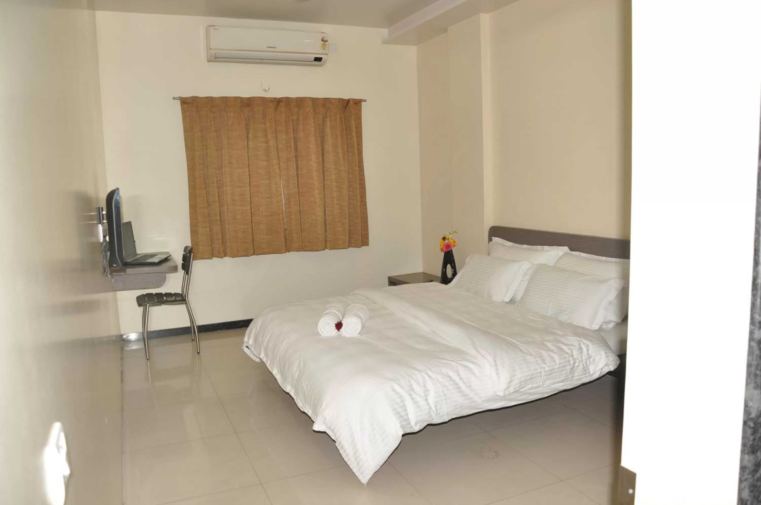 Photo of the whole room in HOTEL NEW BHARTI