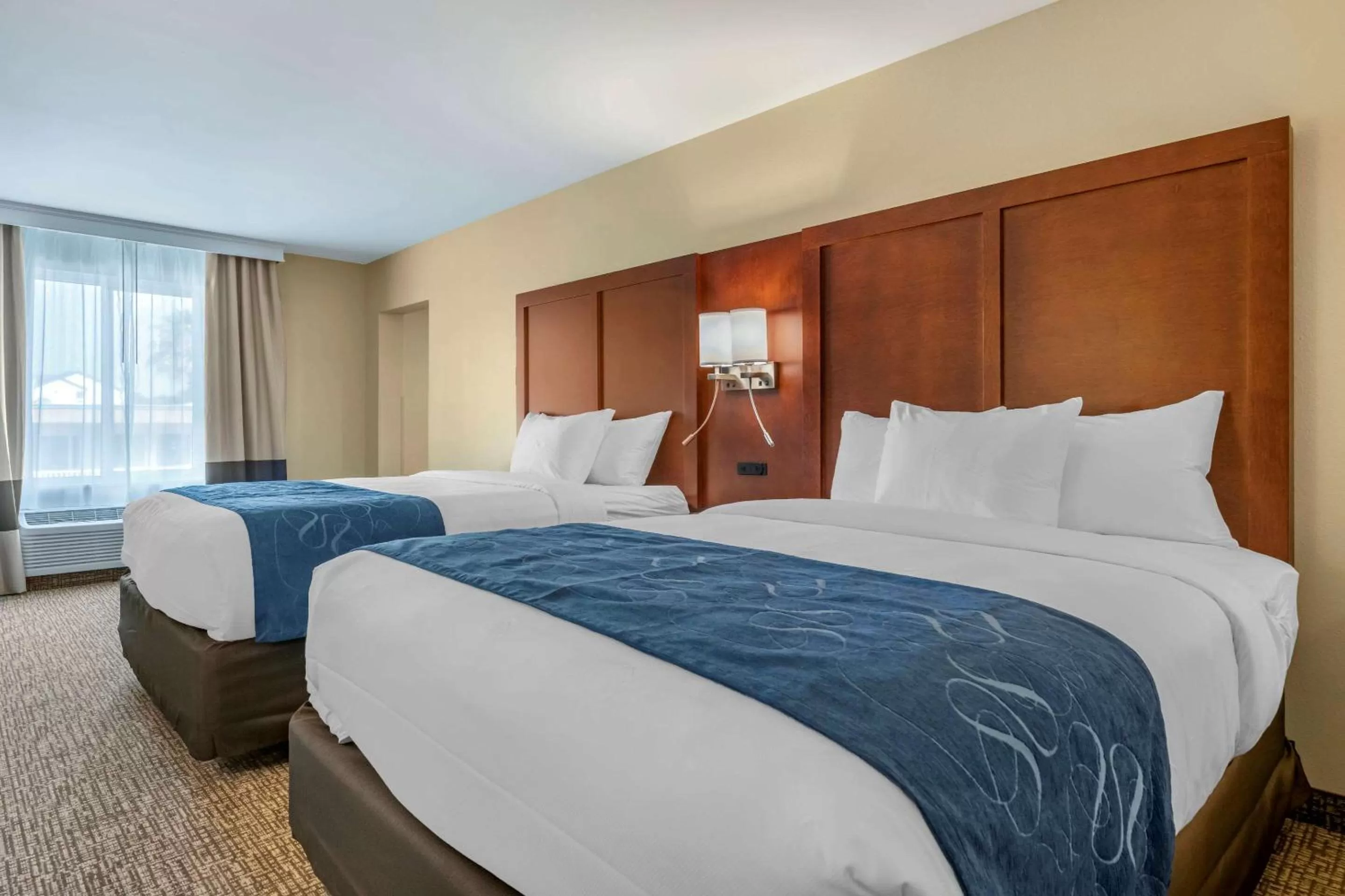 Bedroom, Bed in Comfort Suites Daytona Beach-Speedway