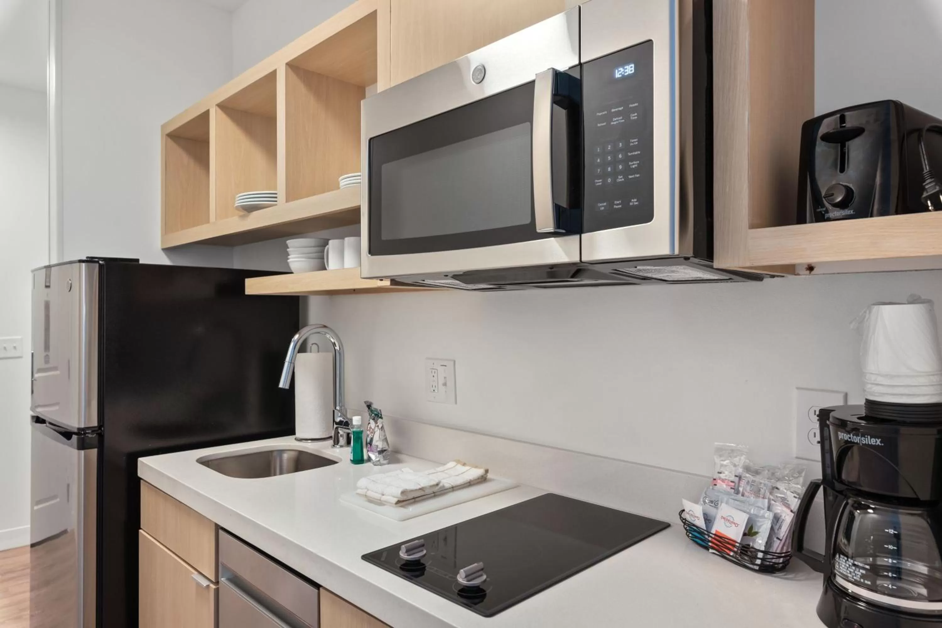 Kitchen or kitchenette in TownePlace Suites by Marriott White Hall