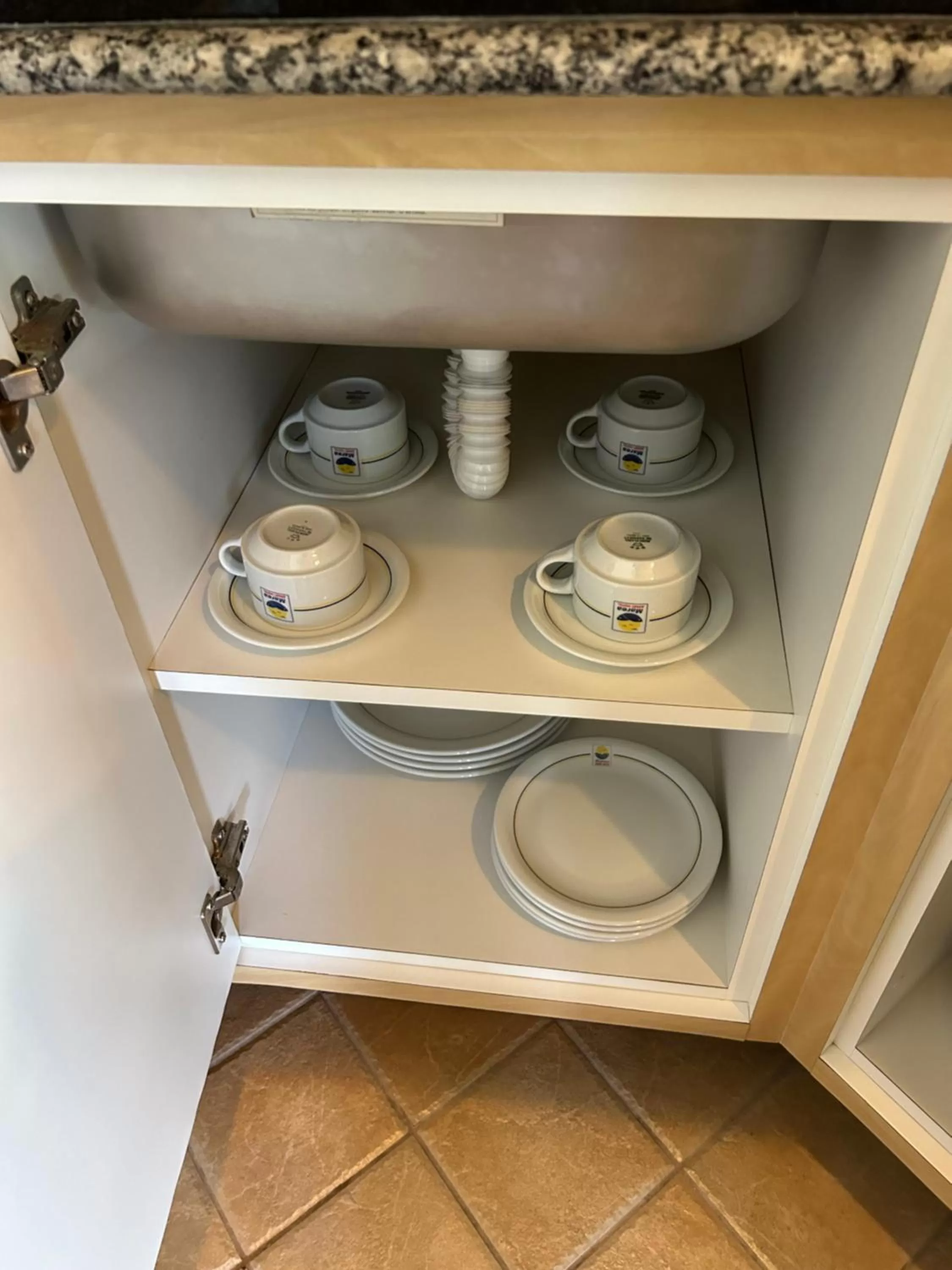 Kitchen or kitchenette, Kitchen/Kitchenette in Golfinhos Apart Hotel