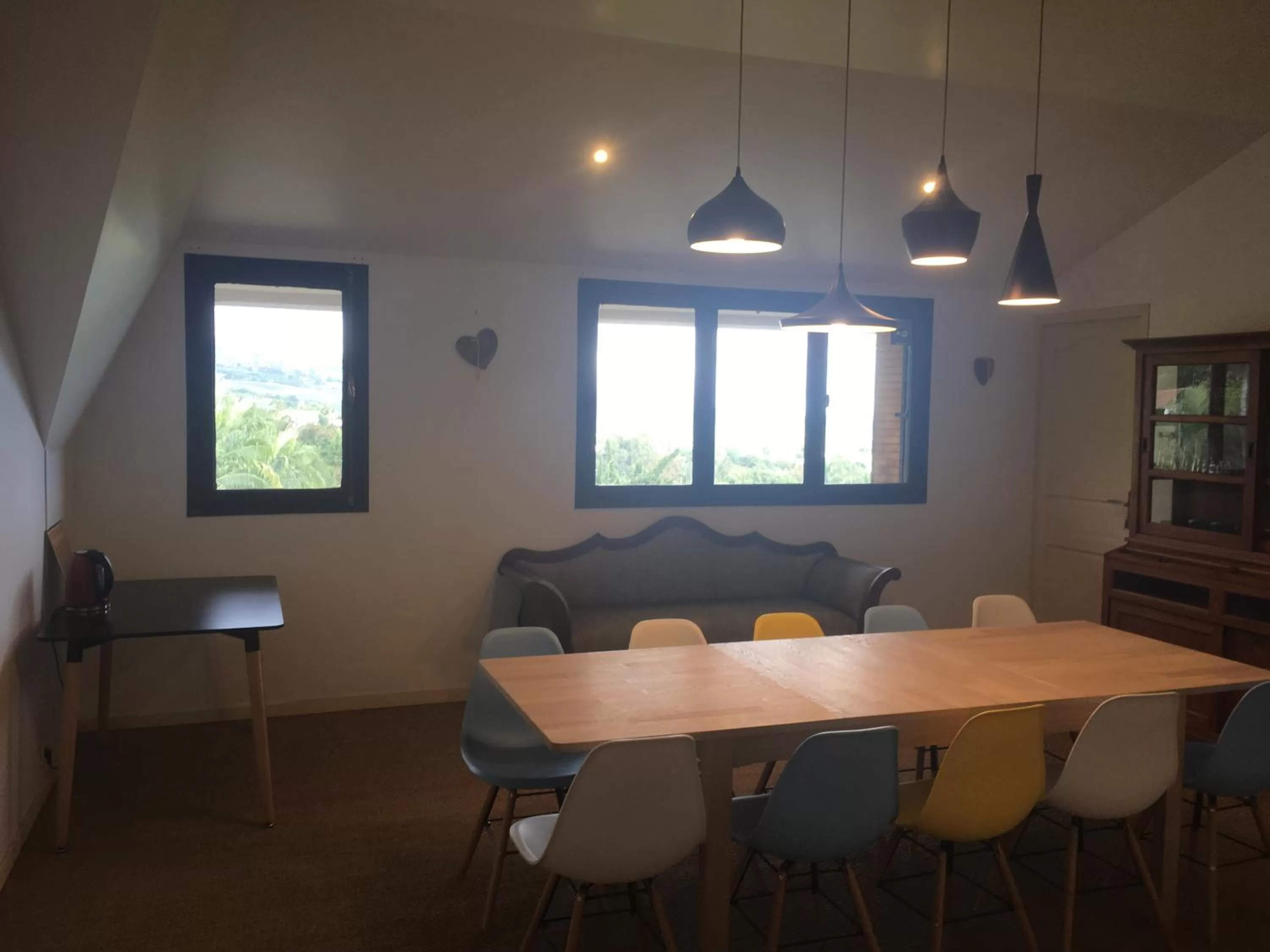 Seating area, Dining Area in Caloupilé