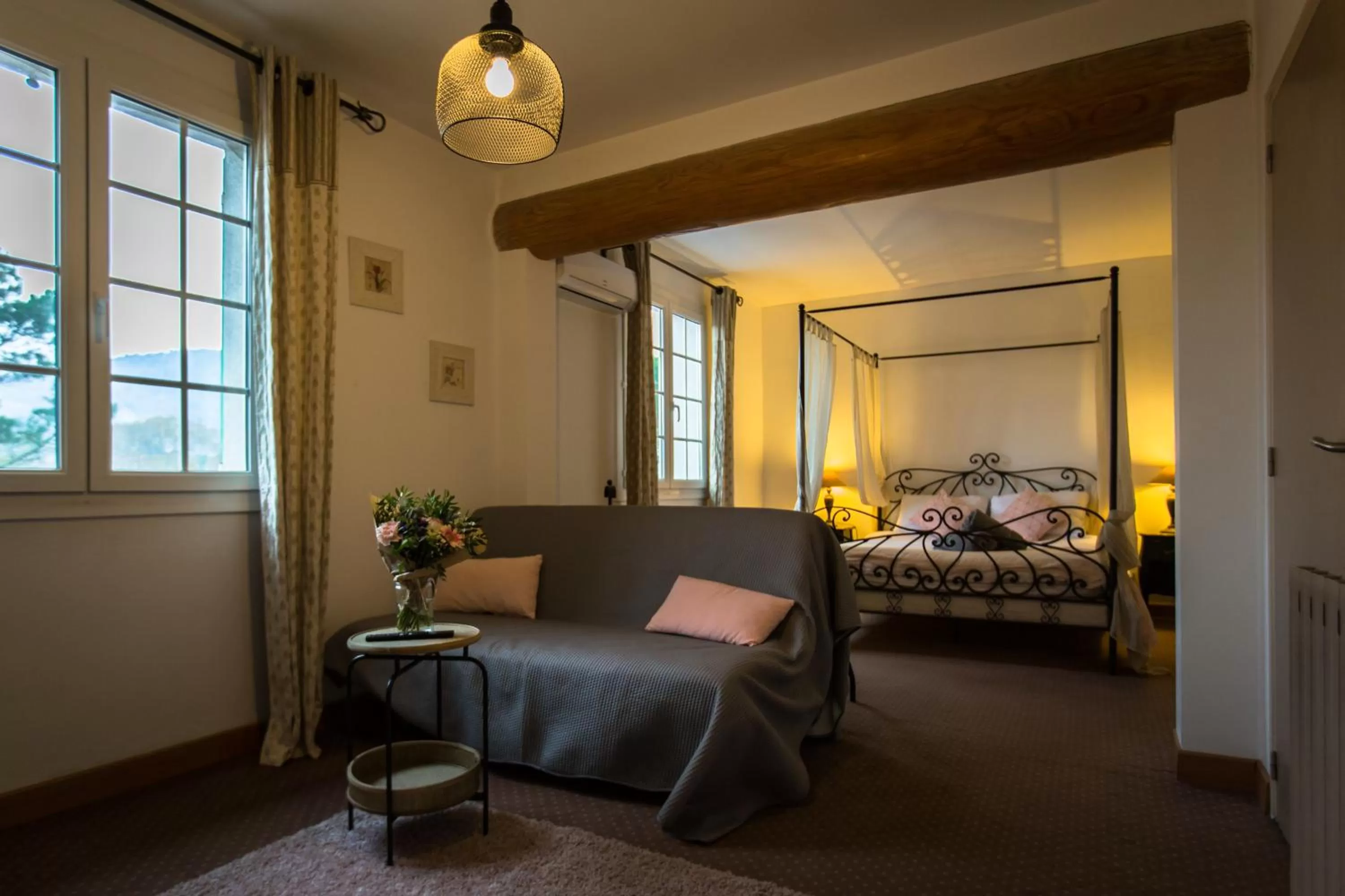 Bed in Le Plan B - Hôtel 3 étoiles - Restaurant