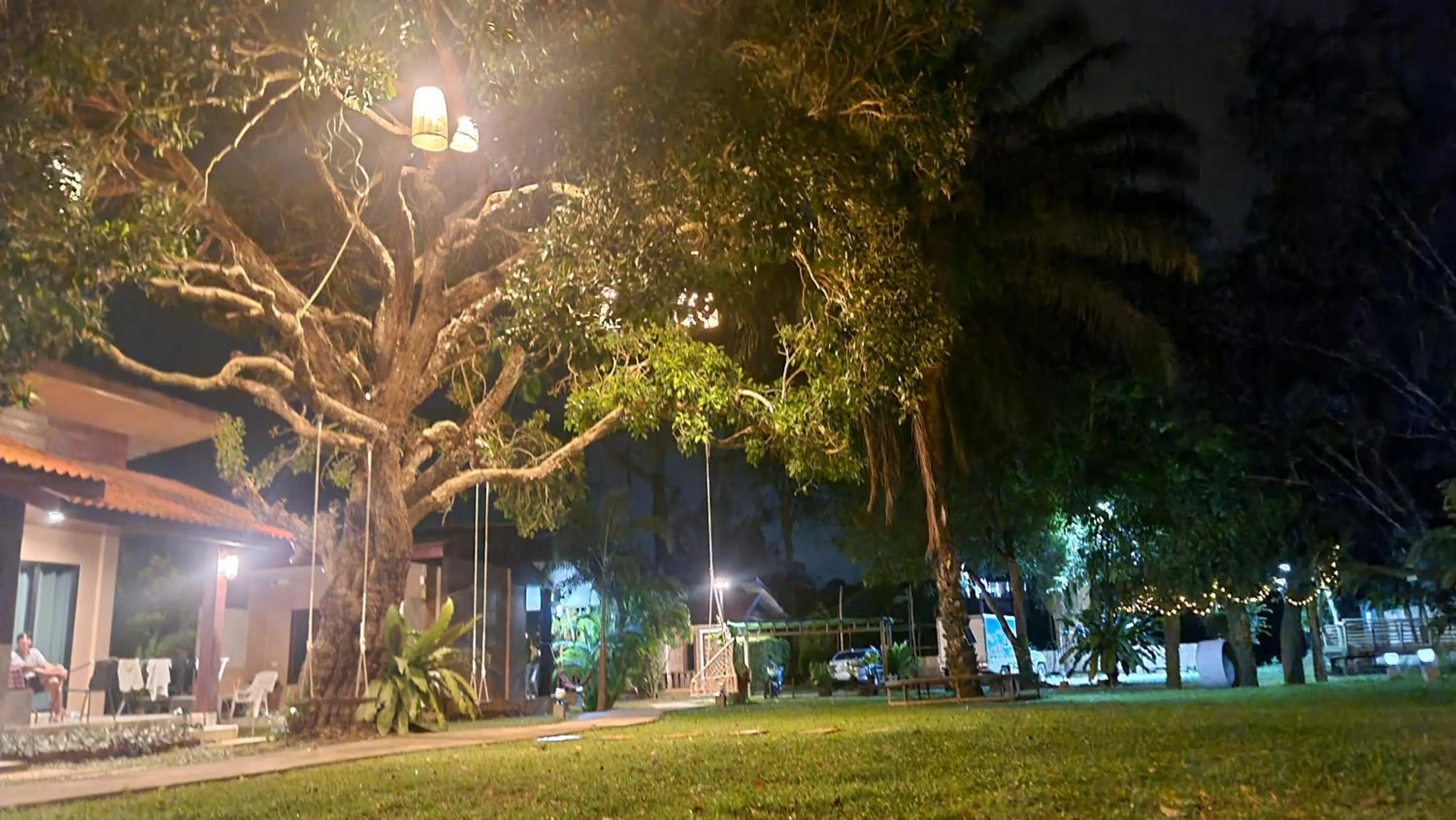 Baan Suan Rim Klong Resort