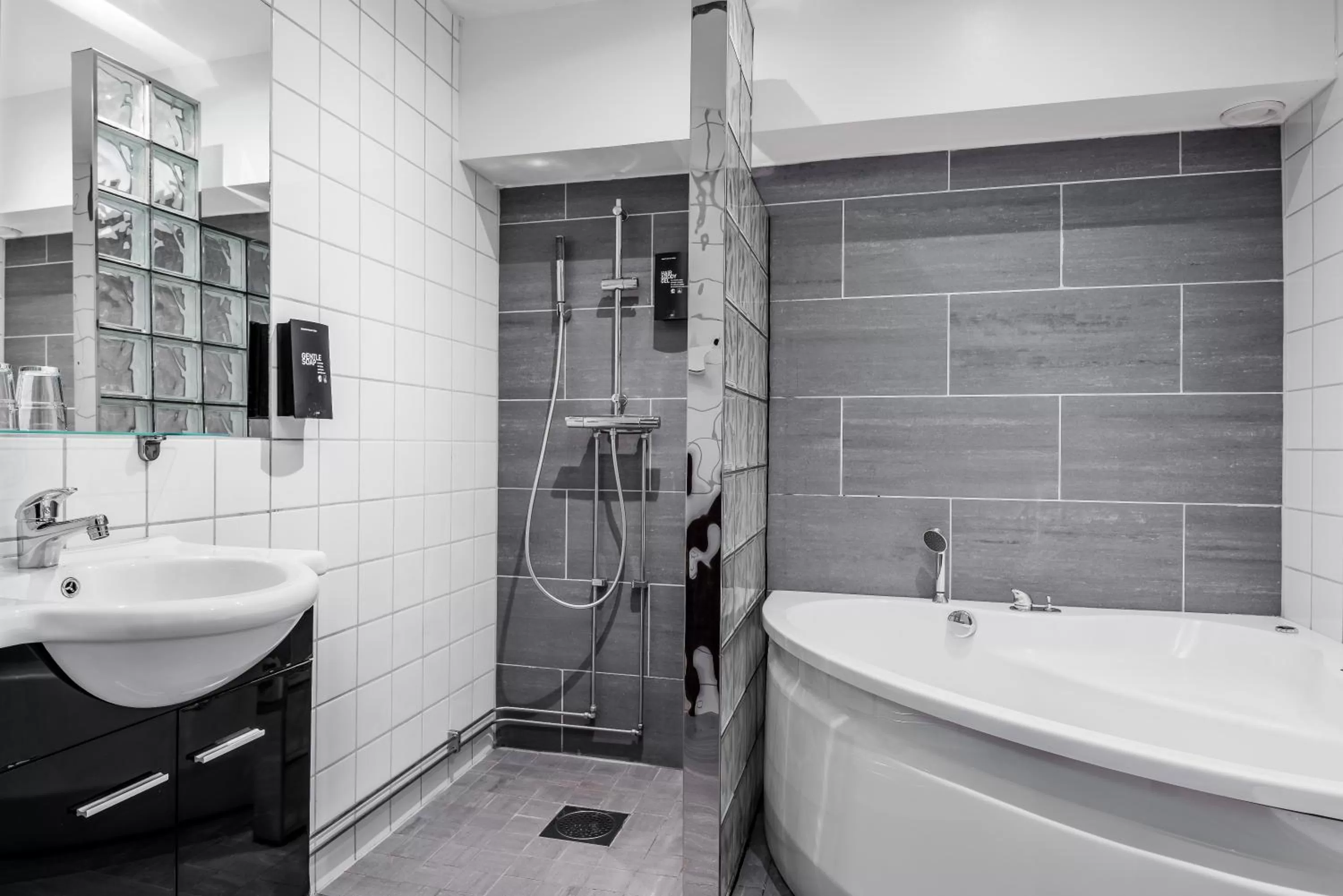 Shower in Best Western Hotell Hedåsen