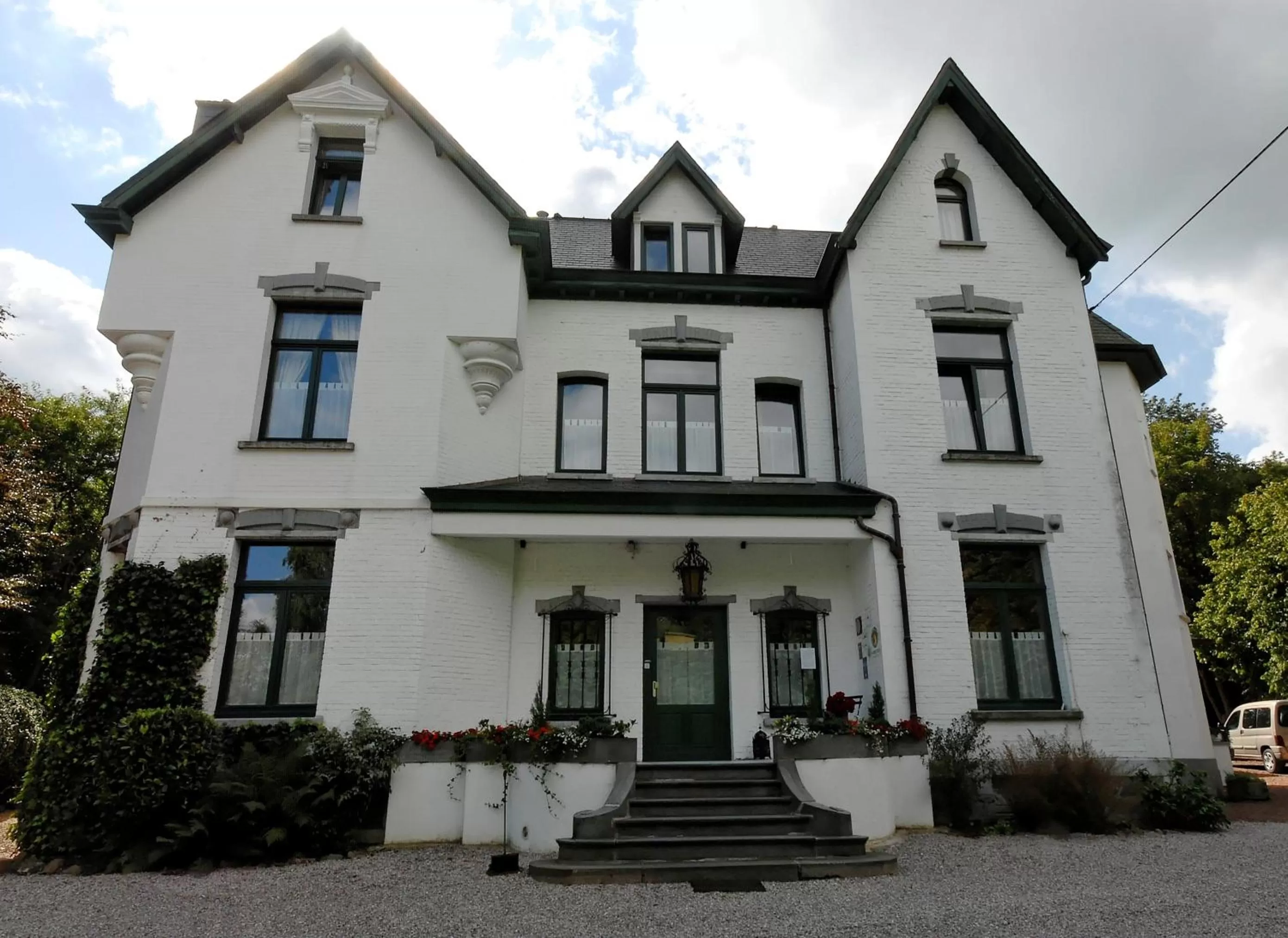 Property Building in L'Étape Fagnarde - Bed, Breakfast & Sauna