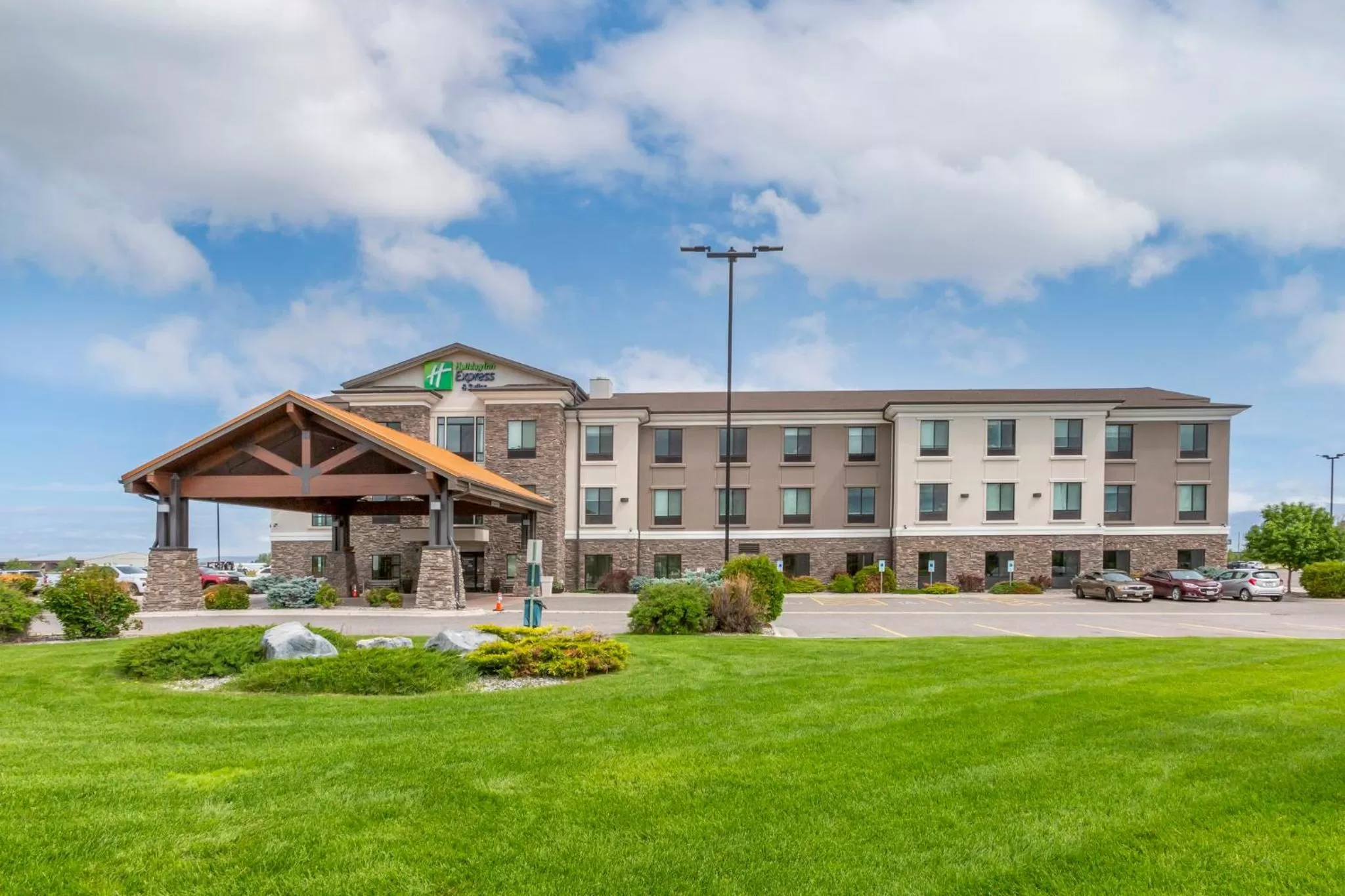 Property building in Holiday Inn Express Belgrade-Bozeman Area by IHG