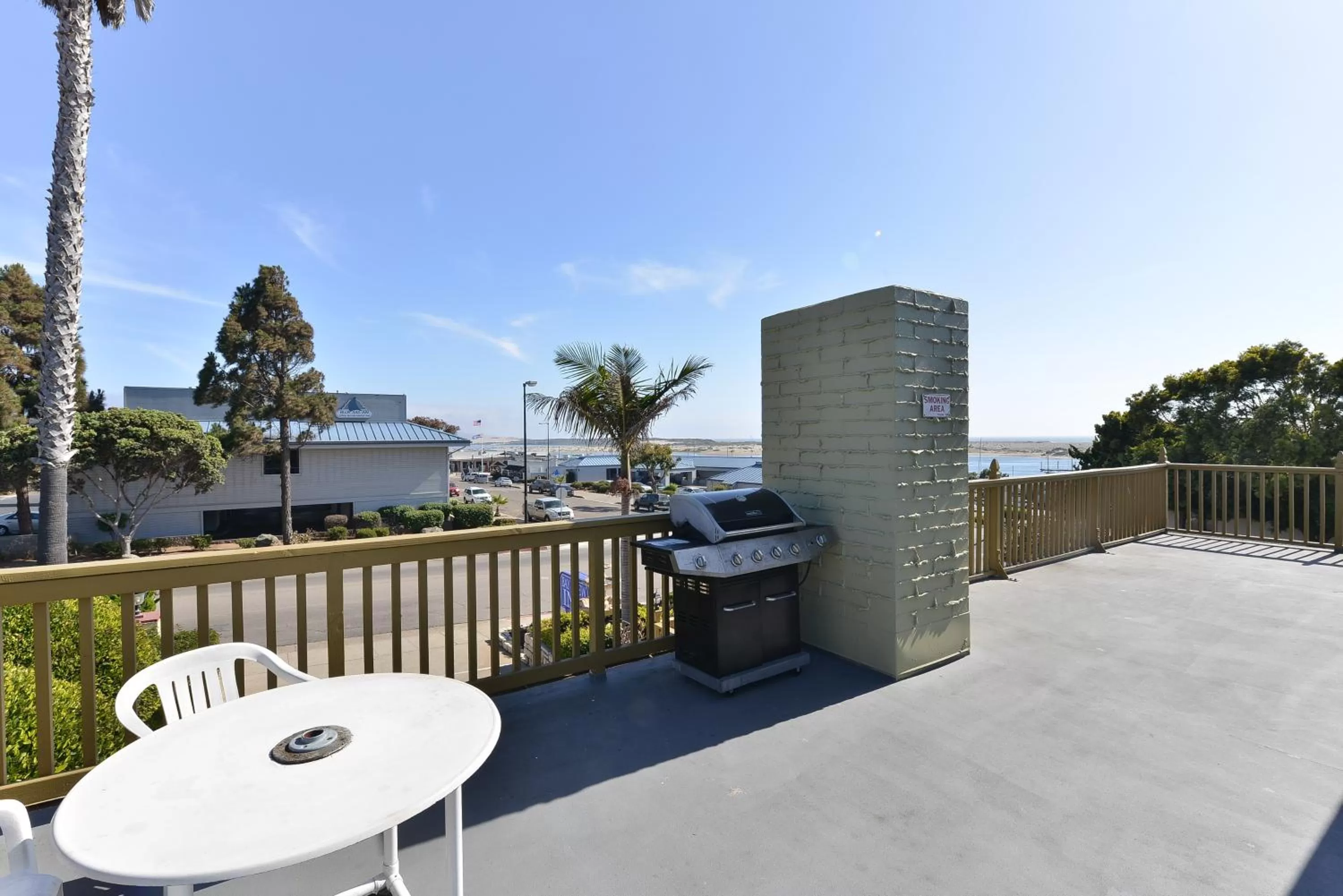Balcony/Terrace in Bay View Inn - Morro Bay