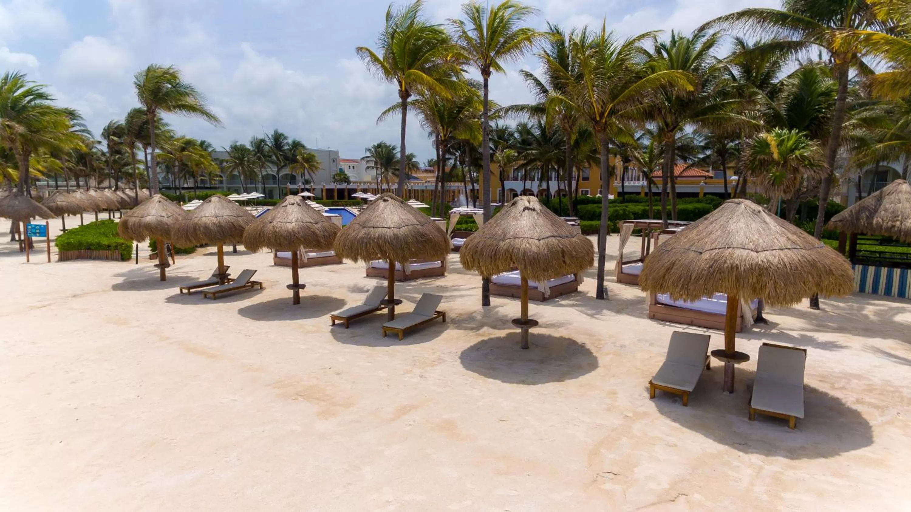 Beach in Dreams Tulum Resort & Spa