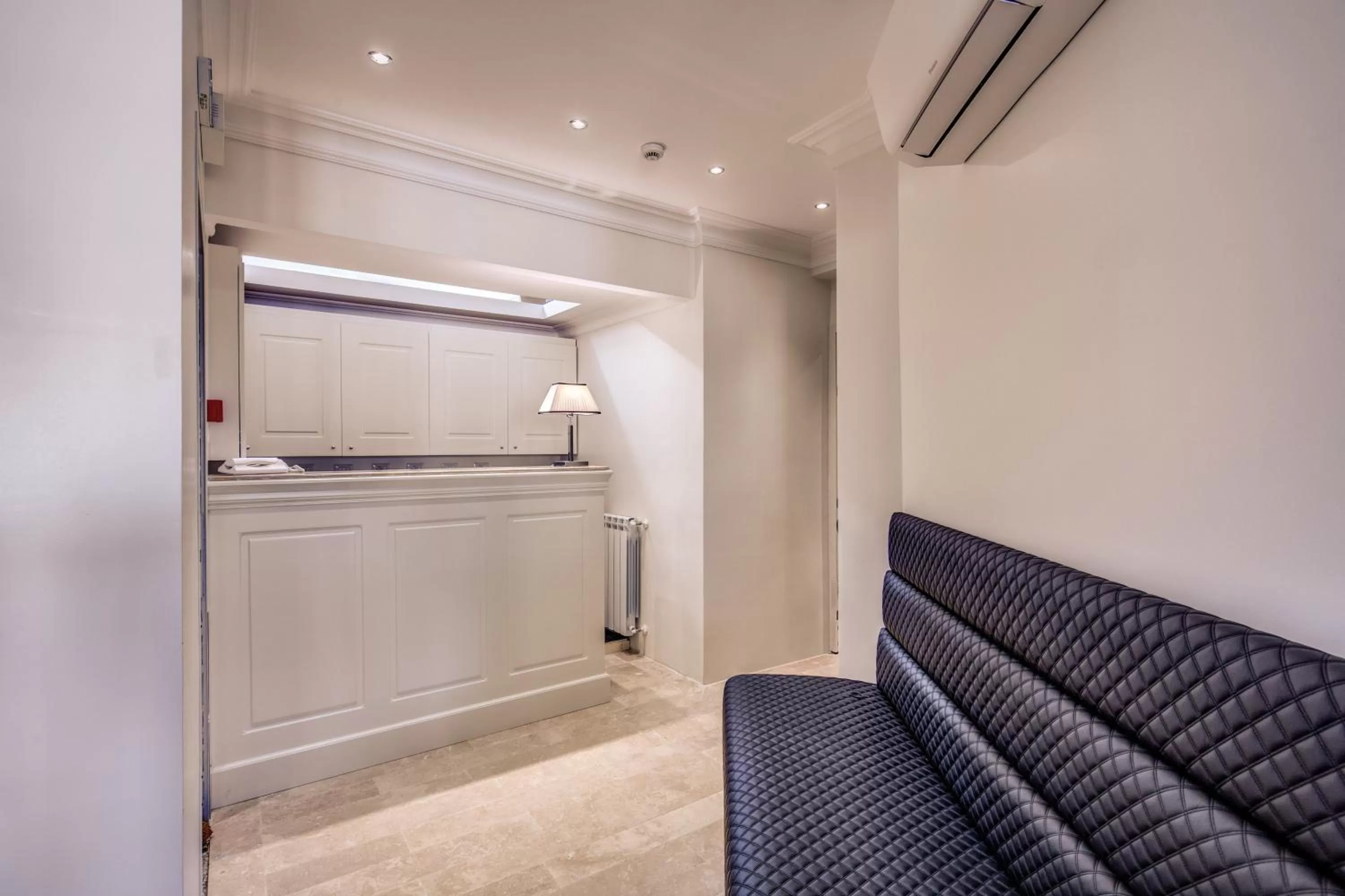 Lobby or reception in Hotel Domus Mea