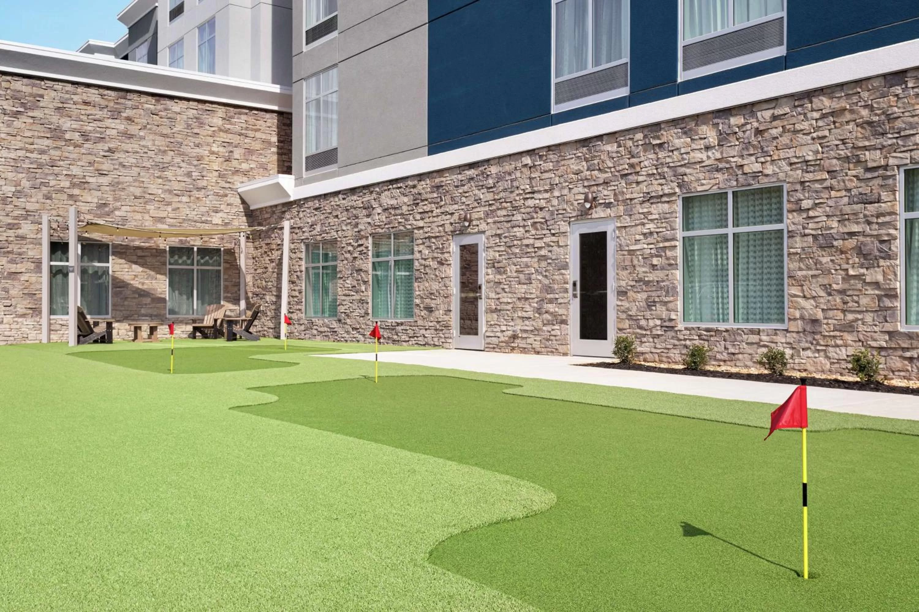 Golfcourse in Homewood Suites By Hilton Mcdonough
