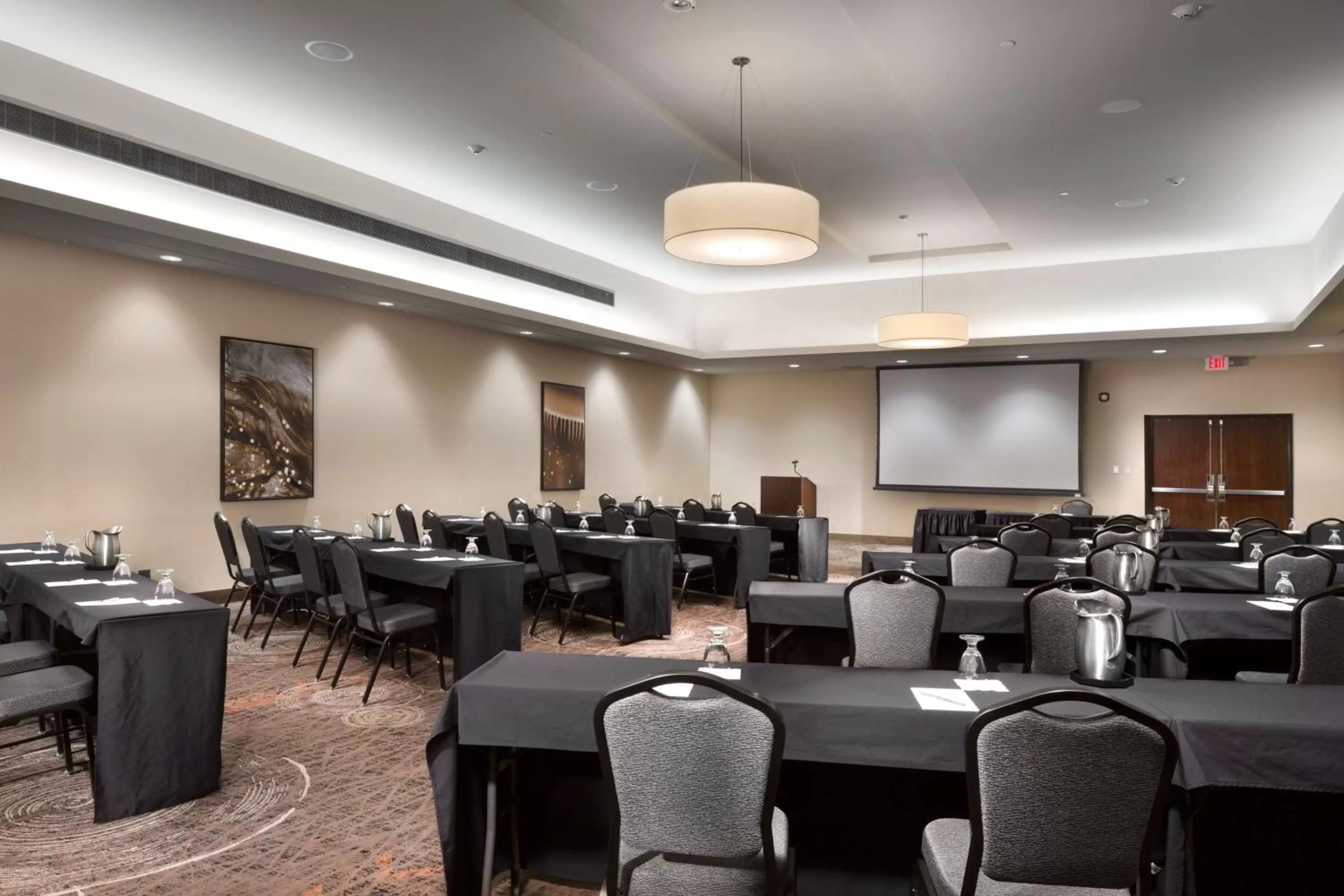 Meeting/conference room in DoubleTree by Hilton Lawrence
