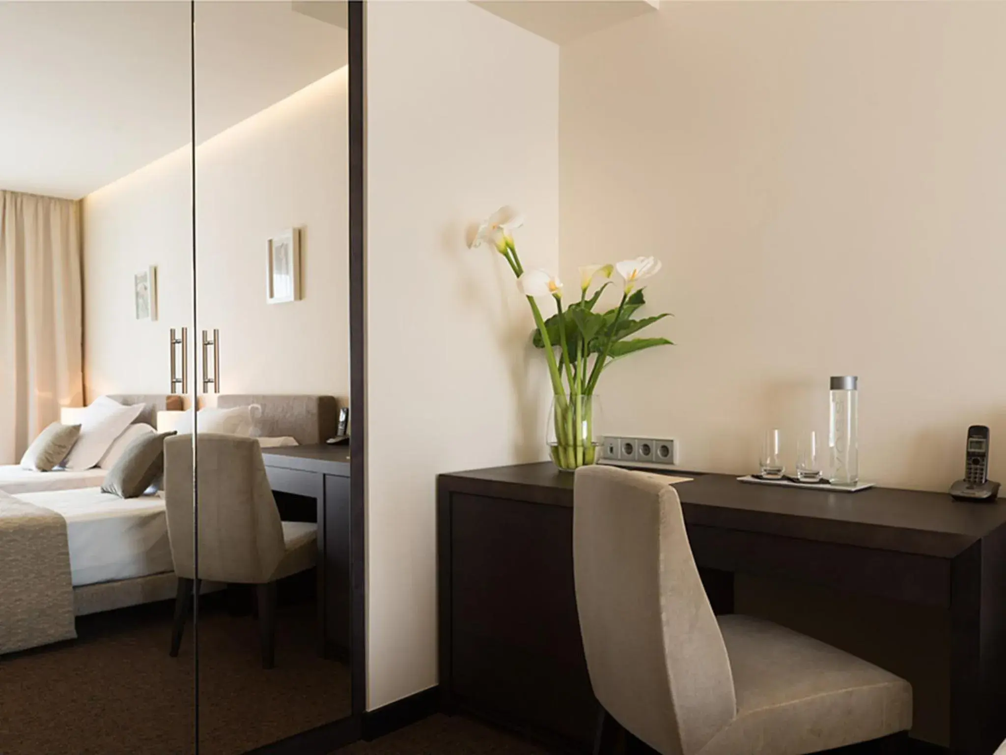 Family triple room in Cosmopolita Hotel Boutique & Spa Family triple room in Cosmopolita Hotel Boutique & Spa