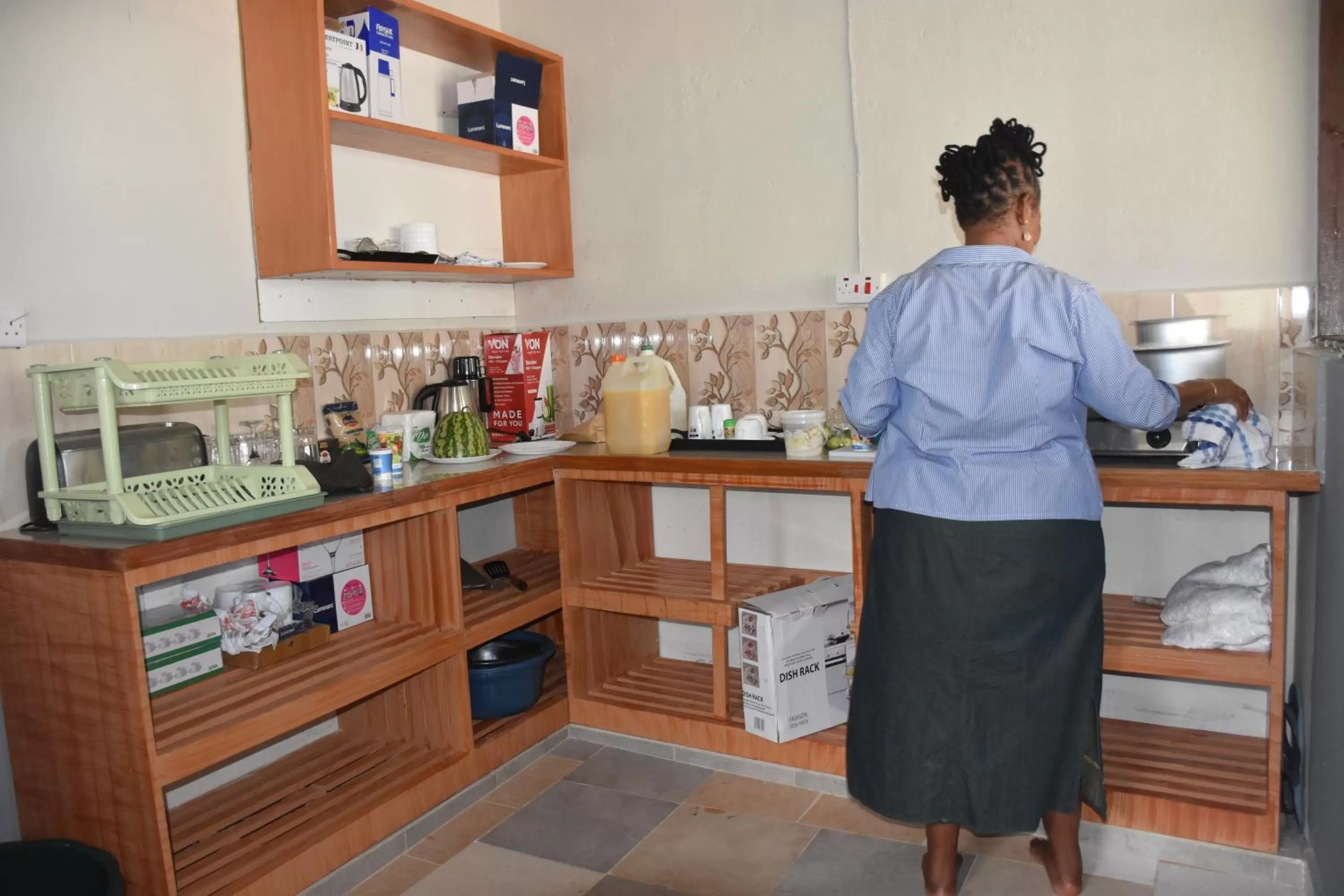 Kitchen or kitchenette in L&J Modern Backpackers Kinondoni