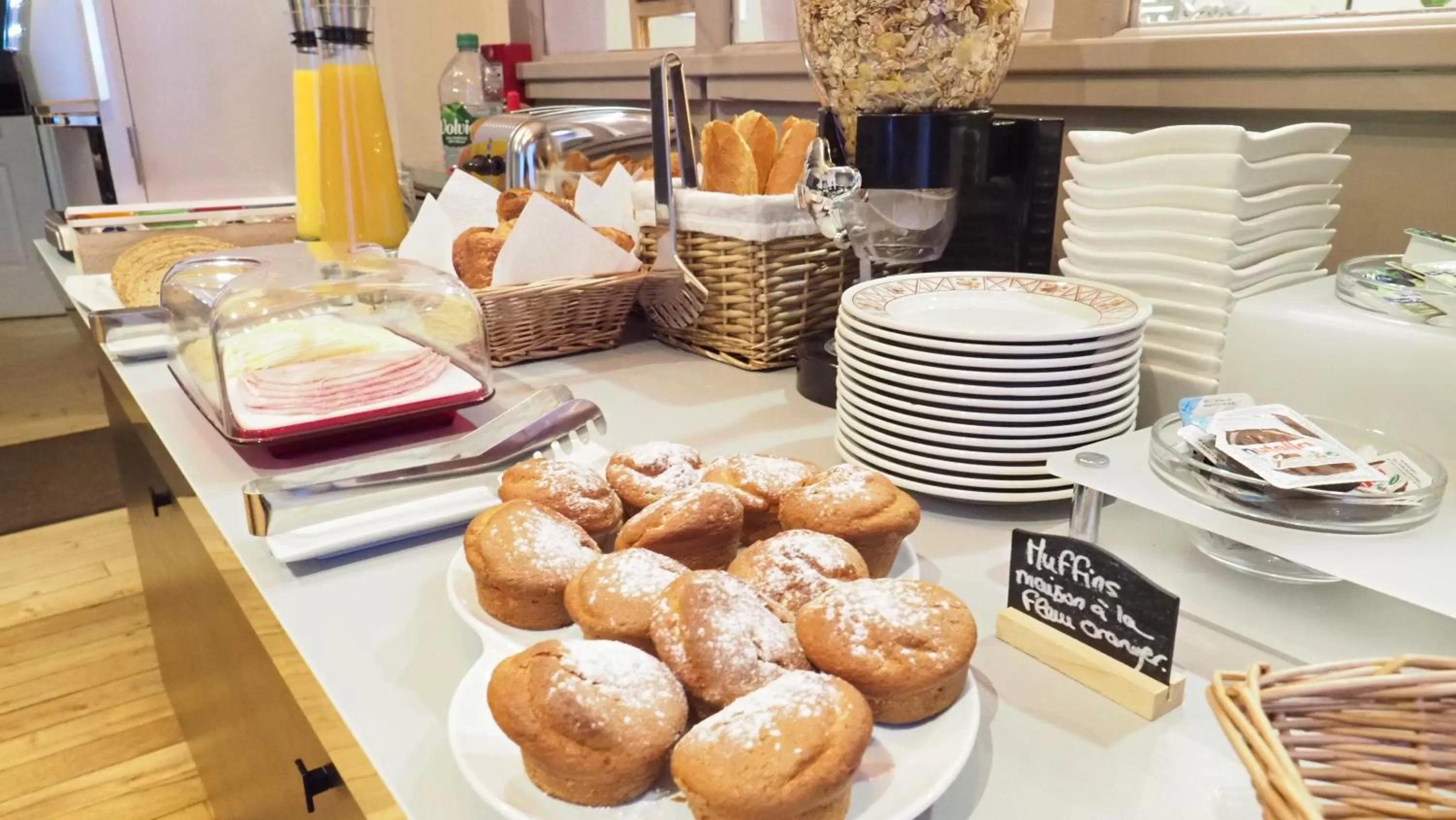 Restaurant/places to eat in Hôtel Le Biarritz - Vichy